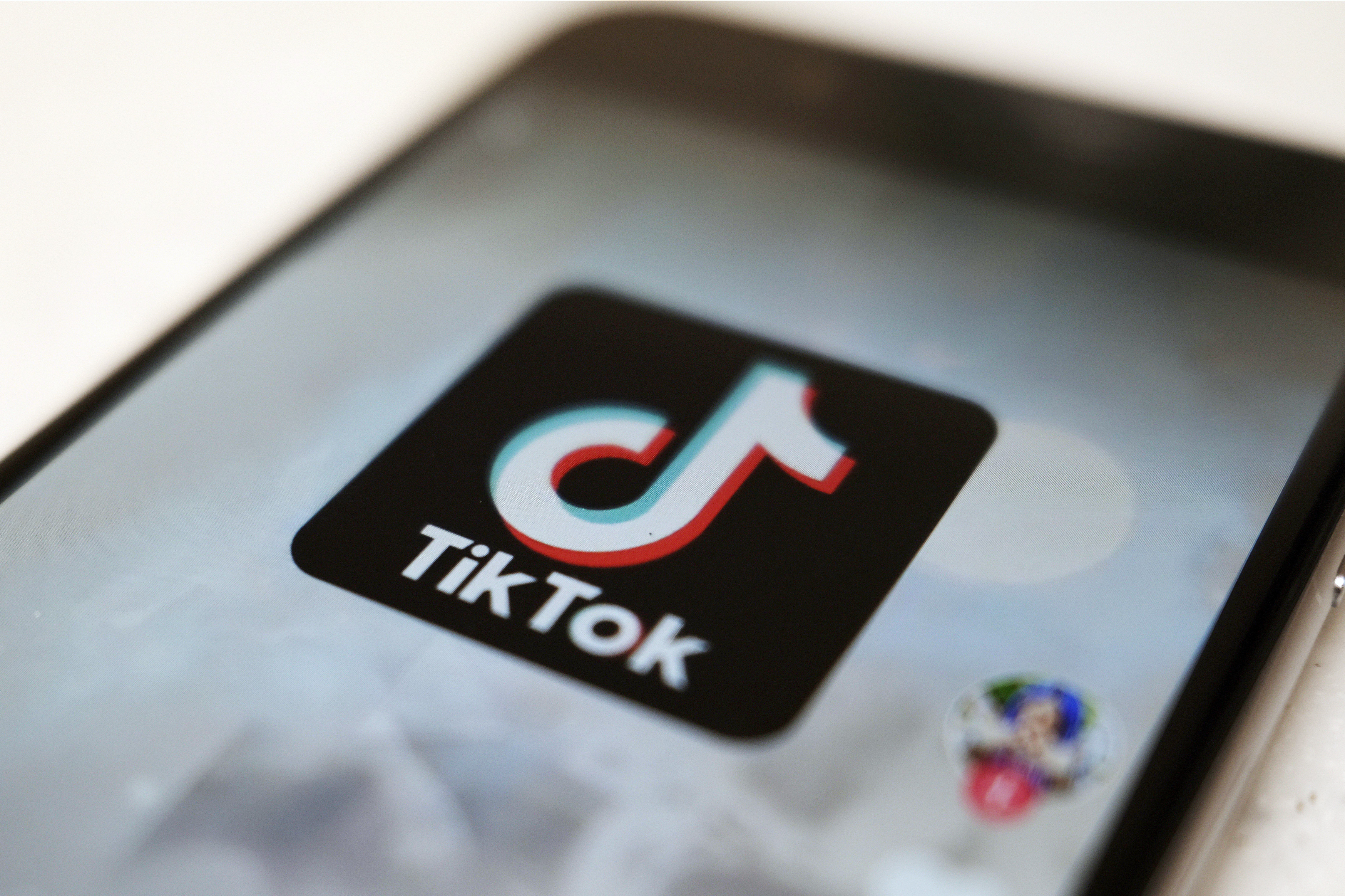 Report: TikTok bad at culling US election misinformation ads - Vimarsana News