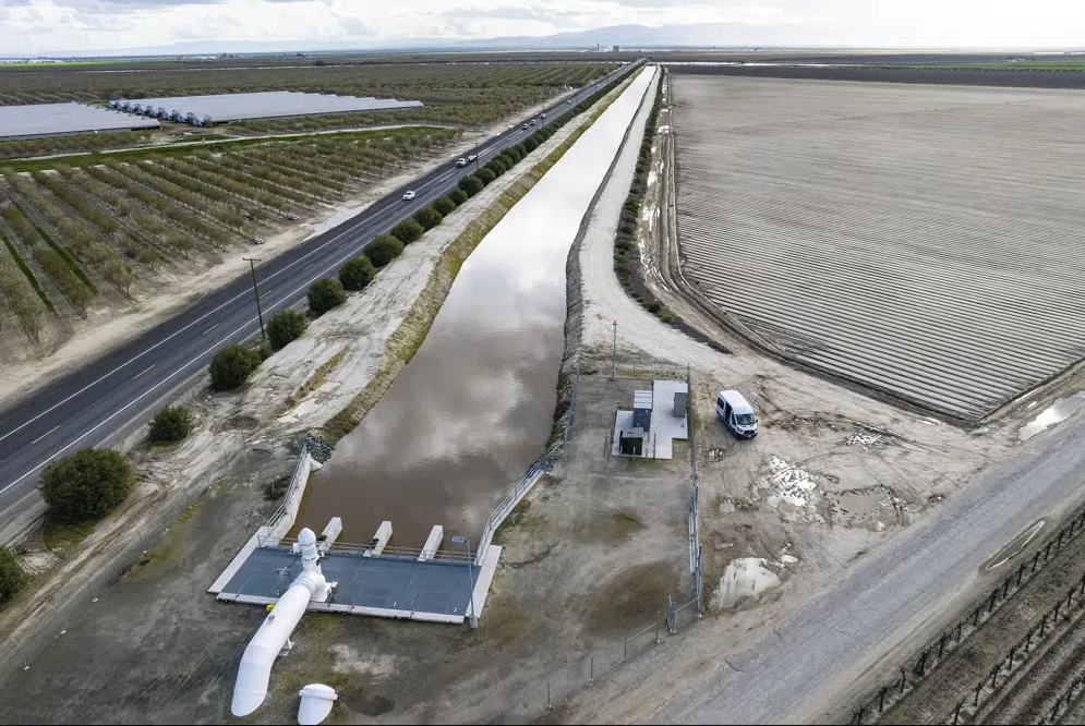 California farmers flood fields to boost groundwater basin - Vimarsana News