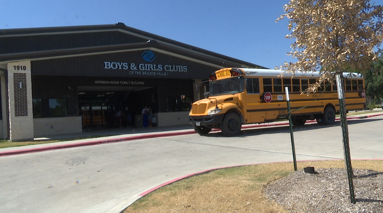 Boys and Girls Club, Brookshire Brothers give ice cream to students - Vimarsana News