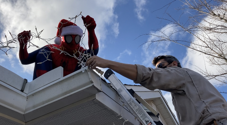 Superheroes team up to bring holiday cheer to Wesley Chapel teen fighting for his life - Vimarsana News