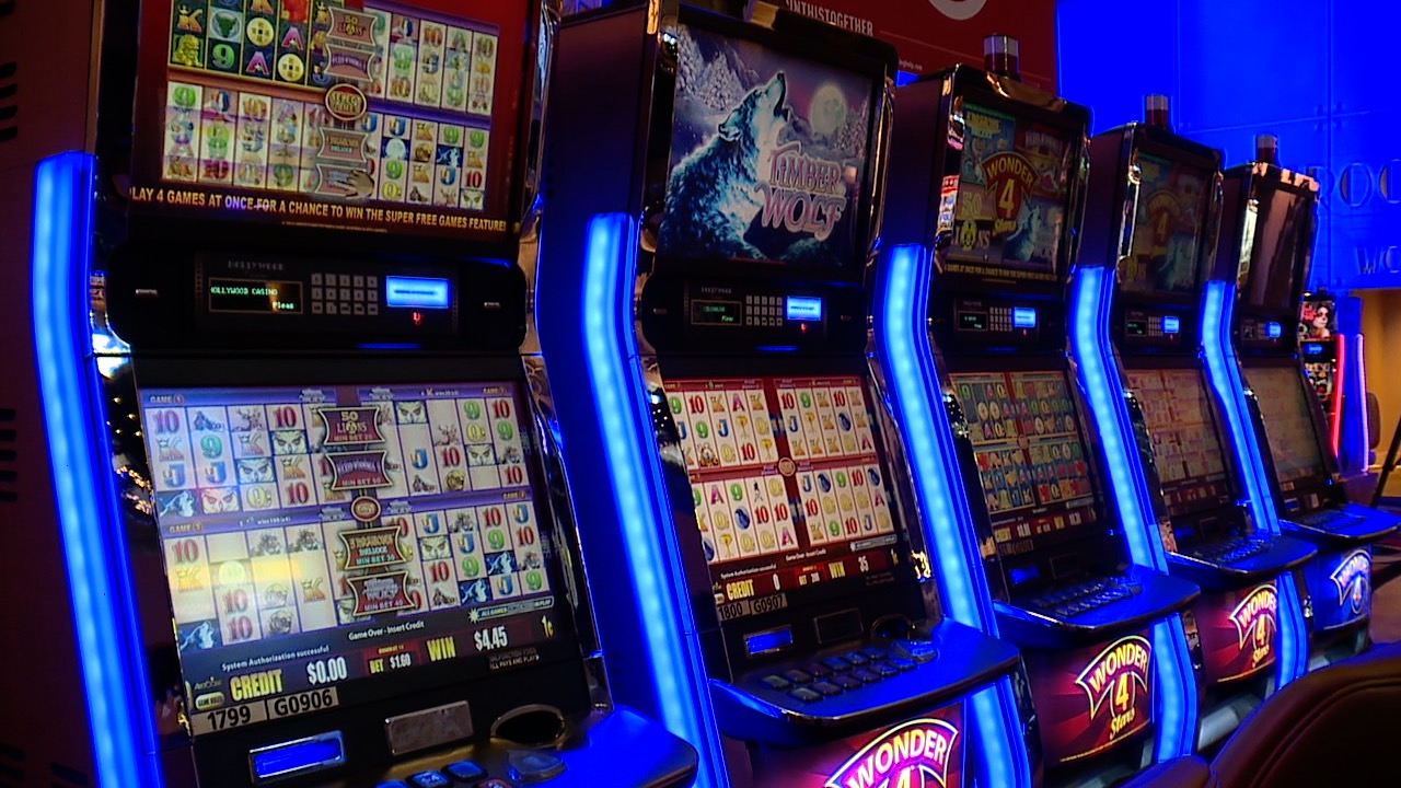 Man calls in threat to Hollywood Casino in KCK; PD believes 'no credible threat' - Vimarsana News