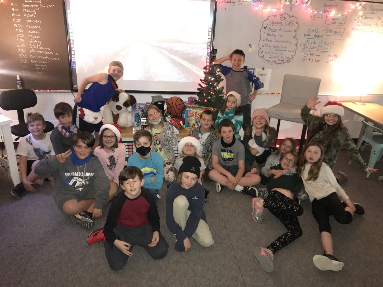 D38 students gets involved with holiday toy drive to help families in need - Vimarsana News