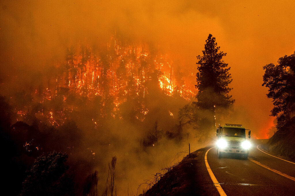 McKinney Fire continues to grow near the California-Oregon border - Vimarsana News
