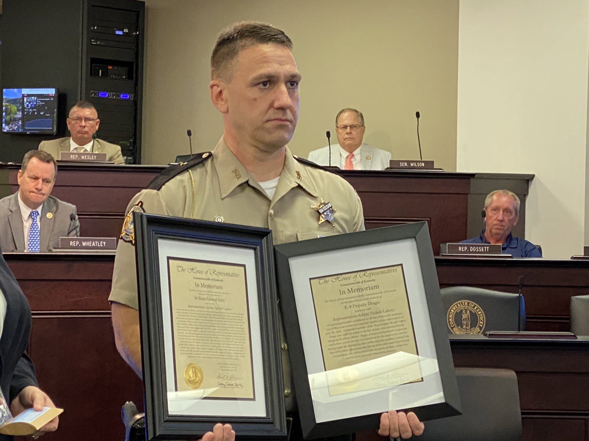 Ky. lawmakers pay tribute to fallen Floyd County officers - Vimarsana News