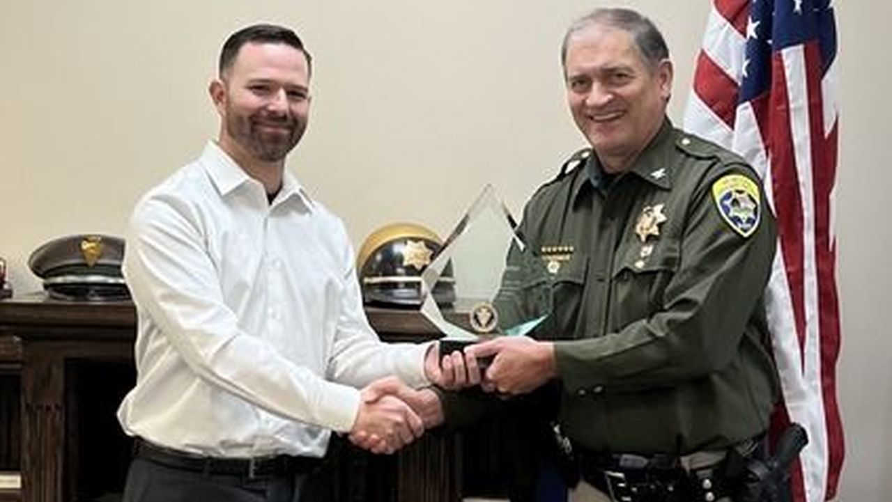 MHP trooper honored for efforts during St. Regis hostage situation - Vimarsana News