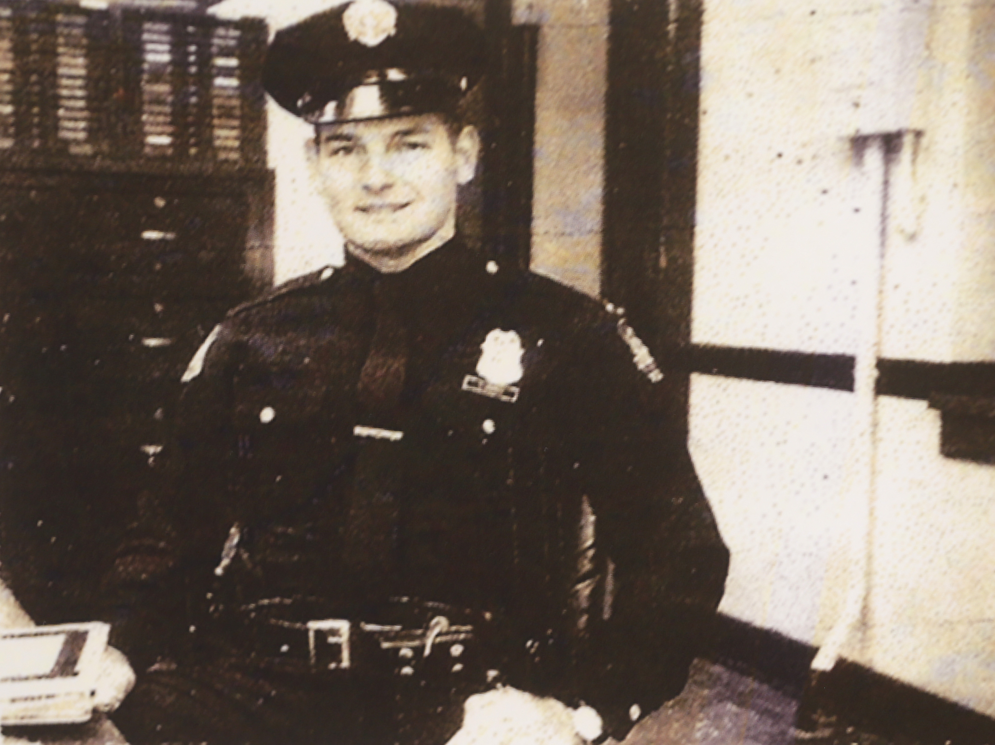 Phoenix officer who played role in original Miranda Rights case dies - Vimarsana News
