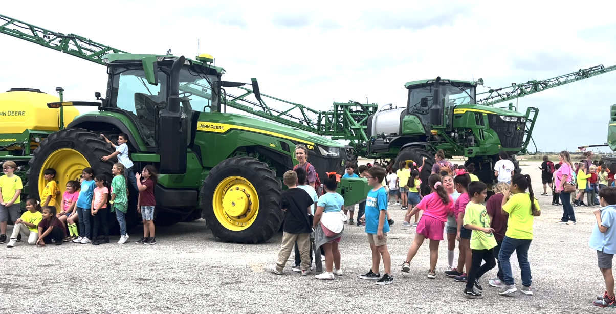 Nueces County elementary students participate in Ag Awareness Program - Vimarsana News