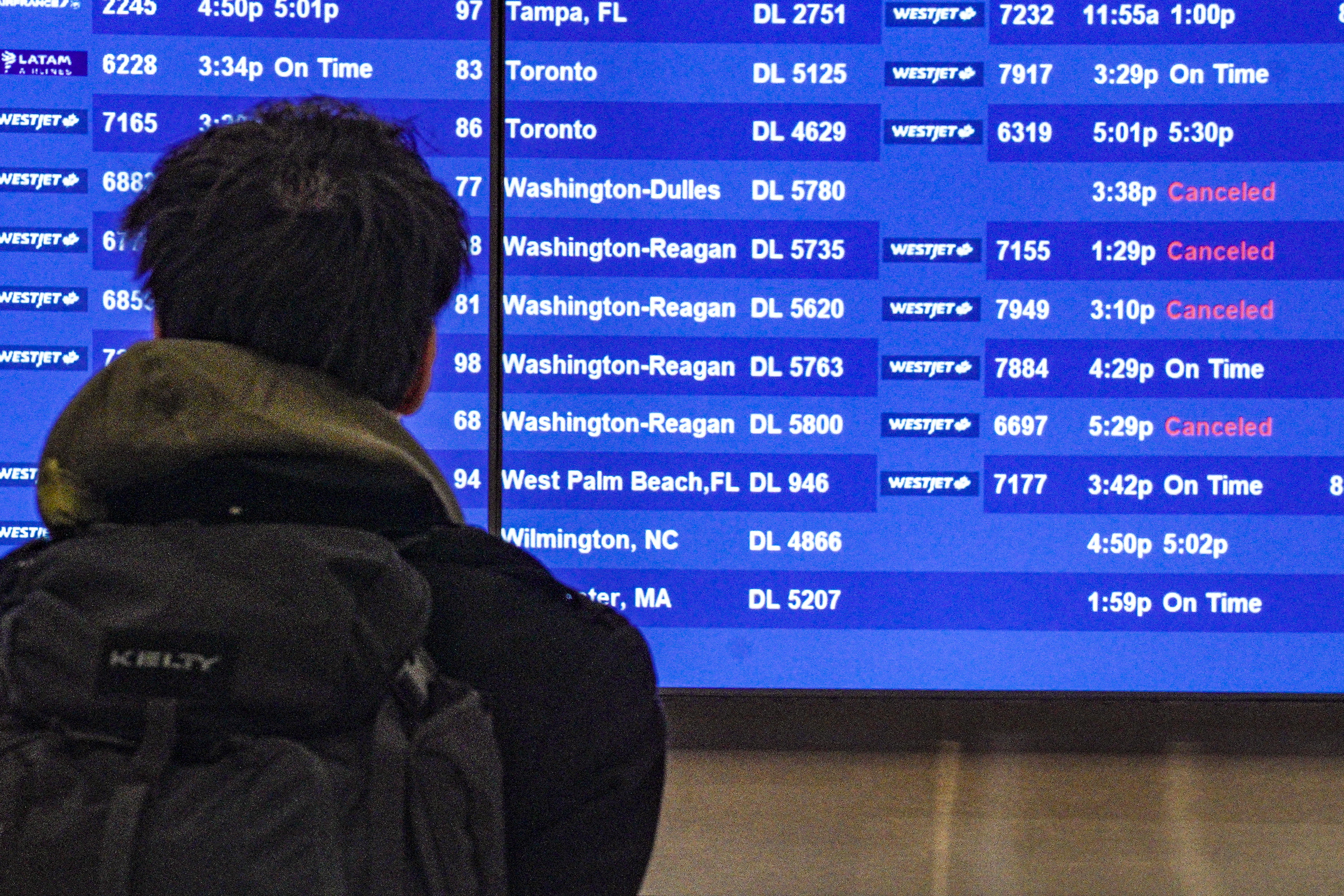 Winter storm batters US power, snarling Christmas travel - Vimarsana News