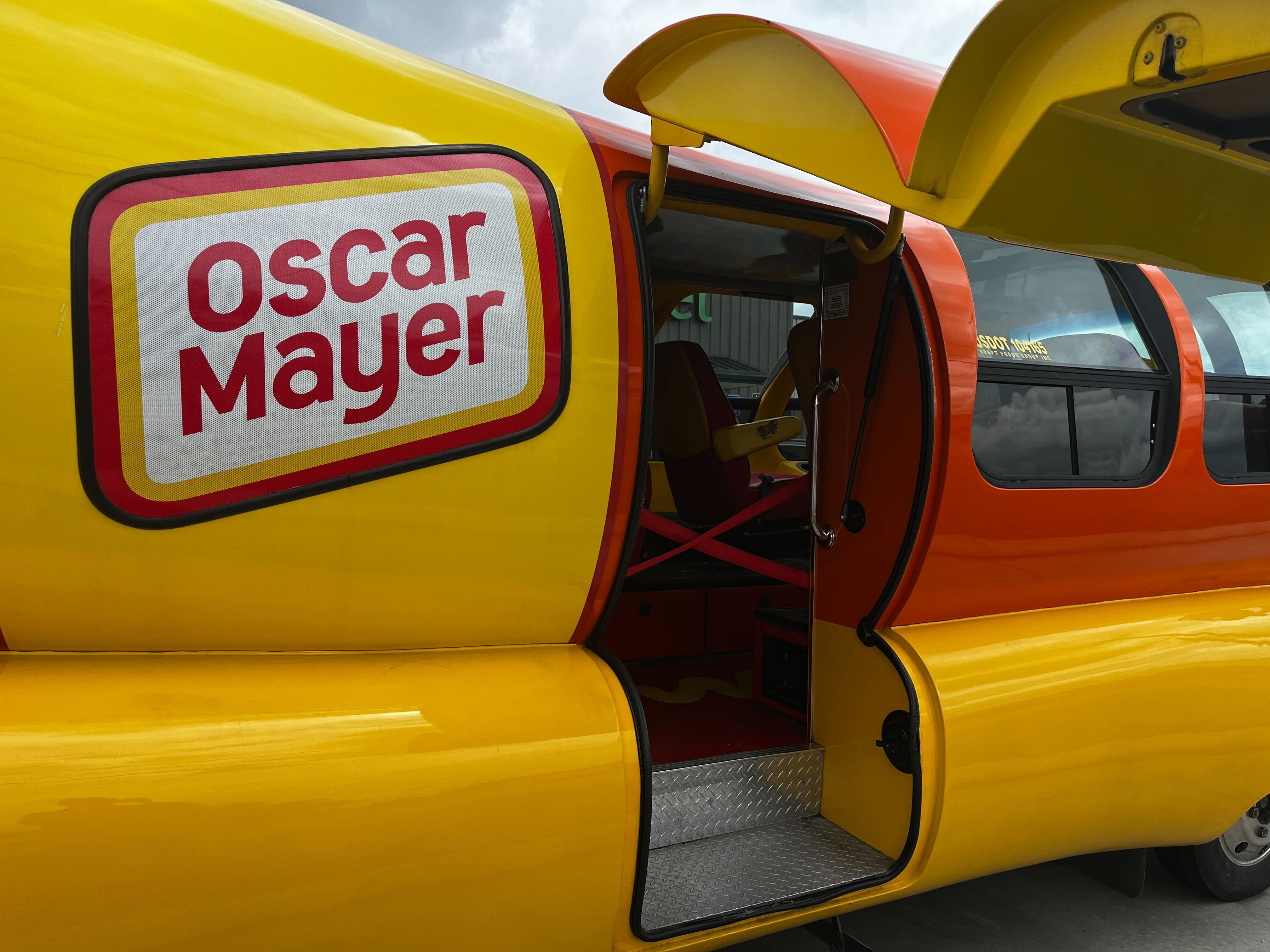 Oscar Mayer's Wienermobile makes pit stop in Estill County - Vimarsana News