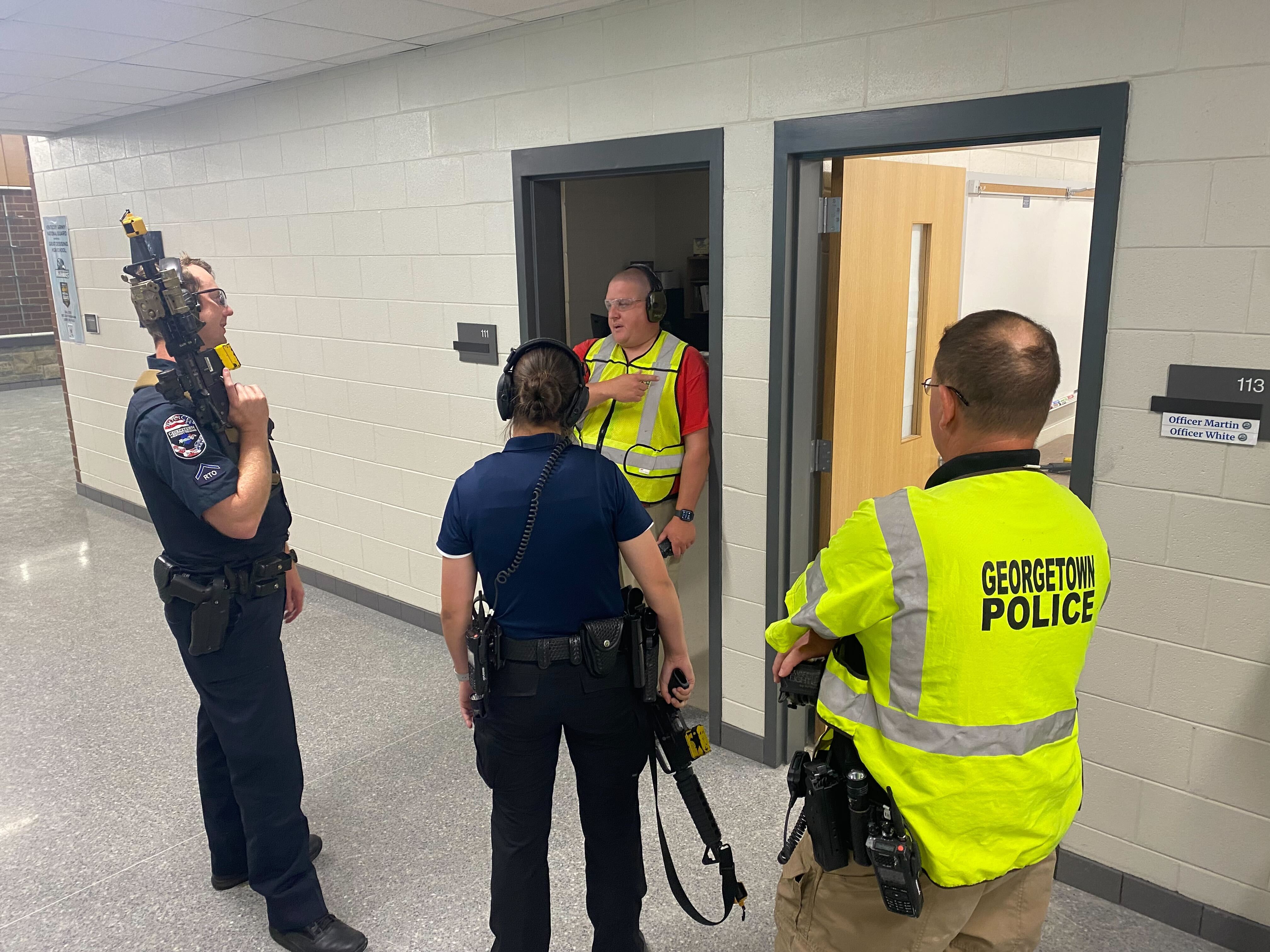 Georgetown Police officers go through active shooter training - Vimarsana News