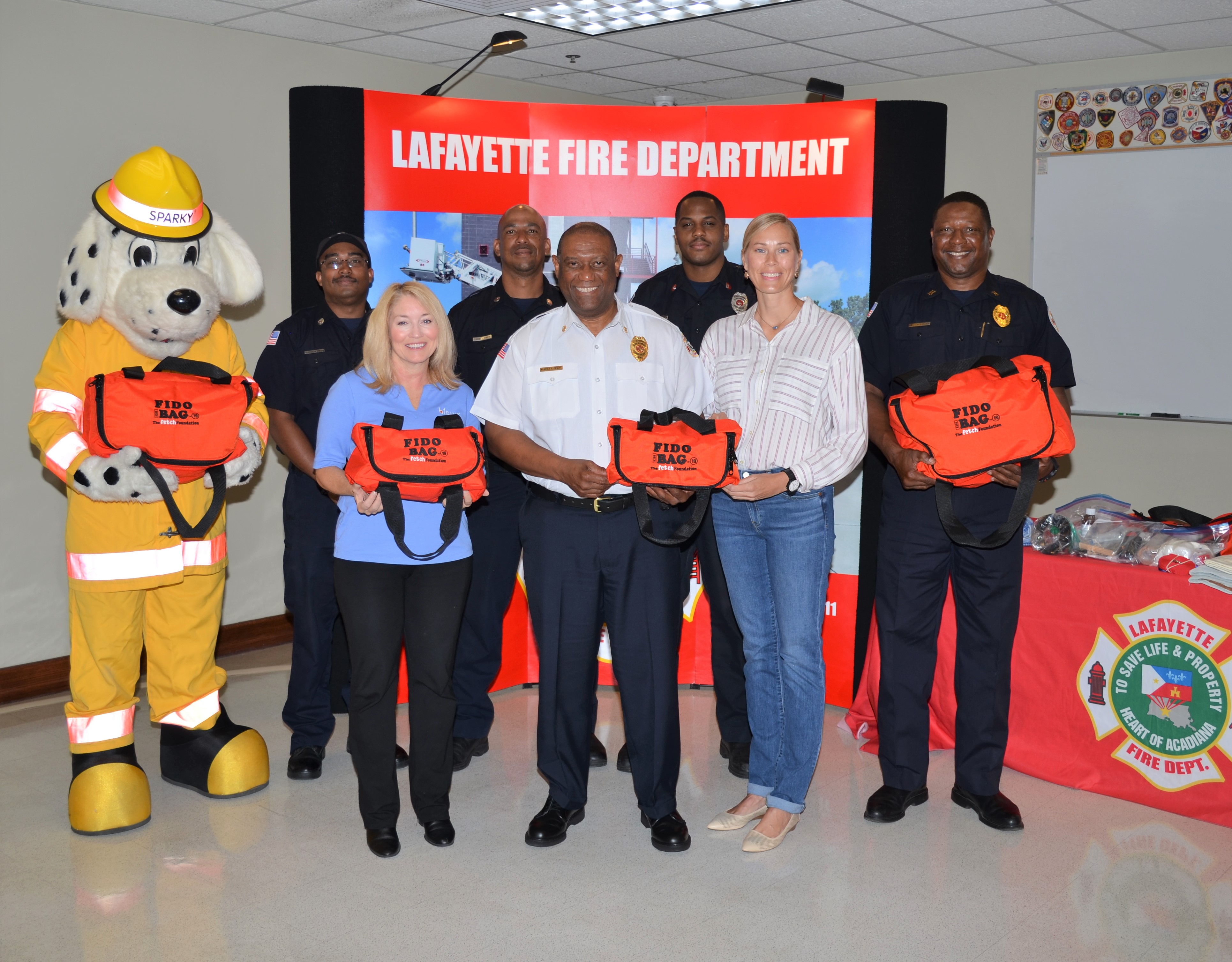 SpayNation donates FIDO bags to the Lafayette Fire Department - Vimarsana News