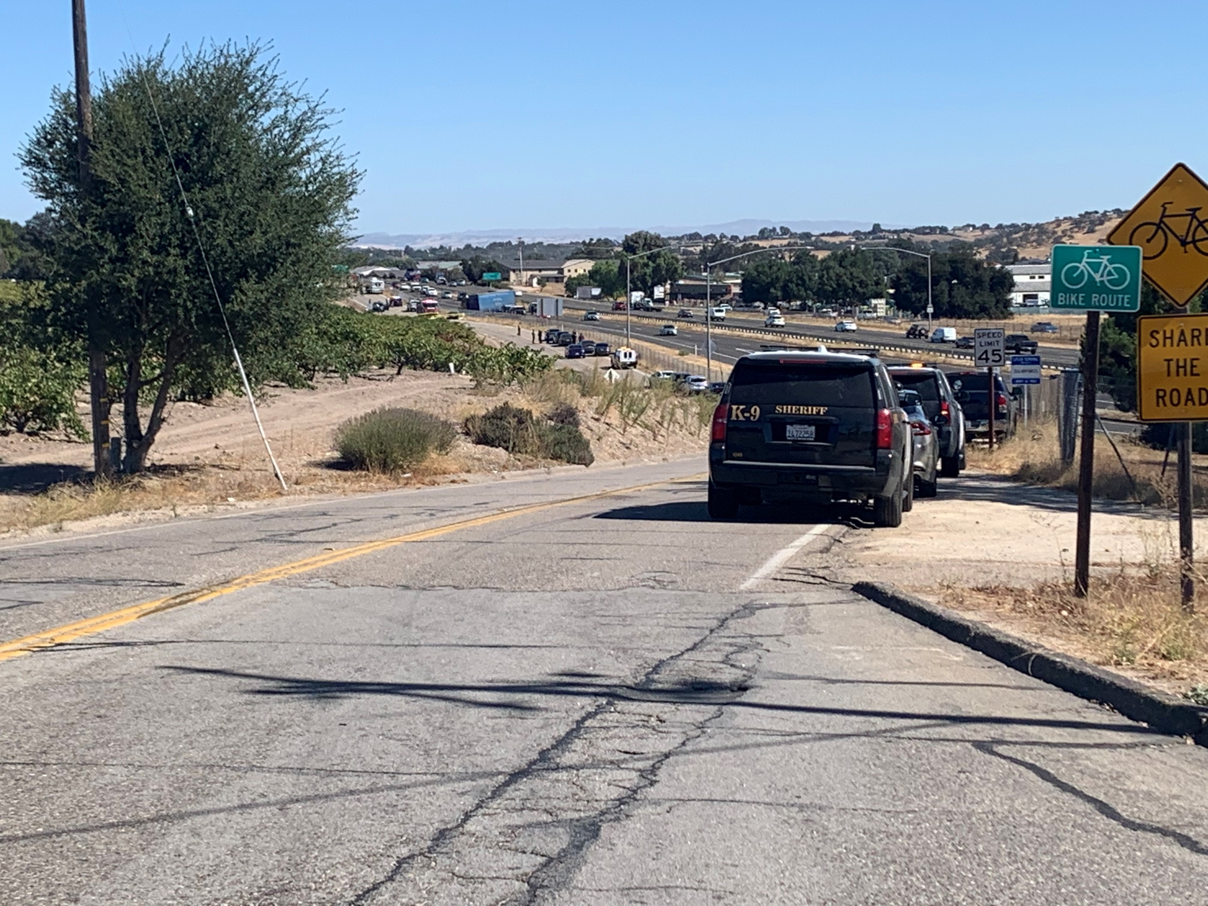 Wanted felon killed, deputy wounded in 'gun battle' in Templeton