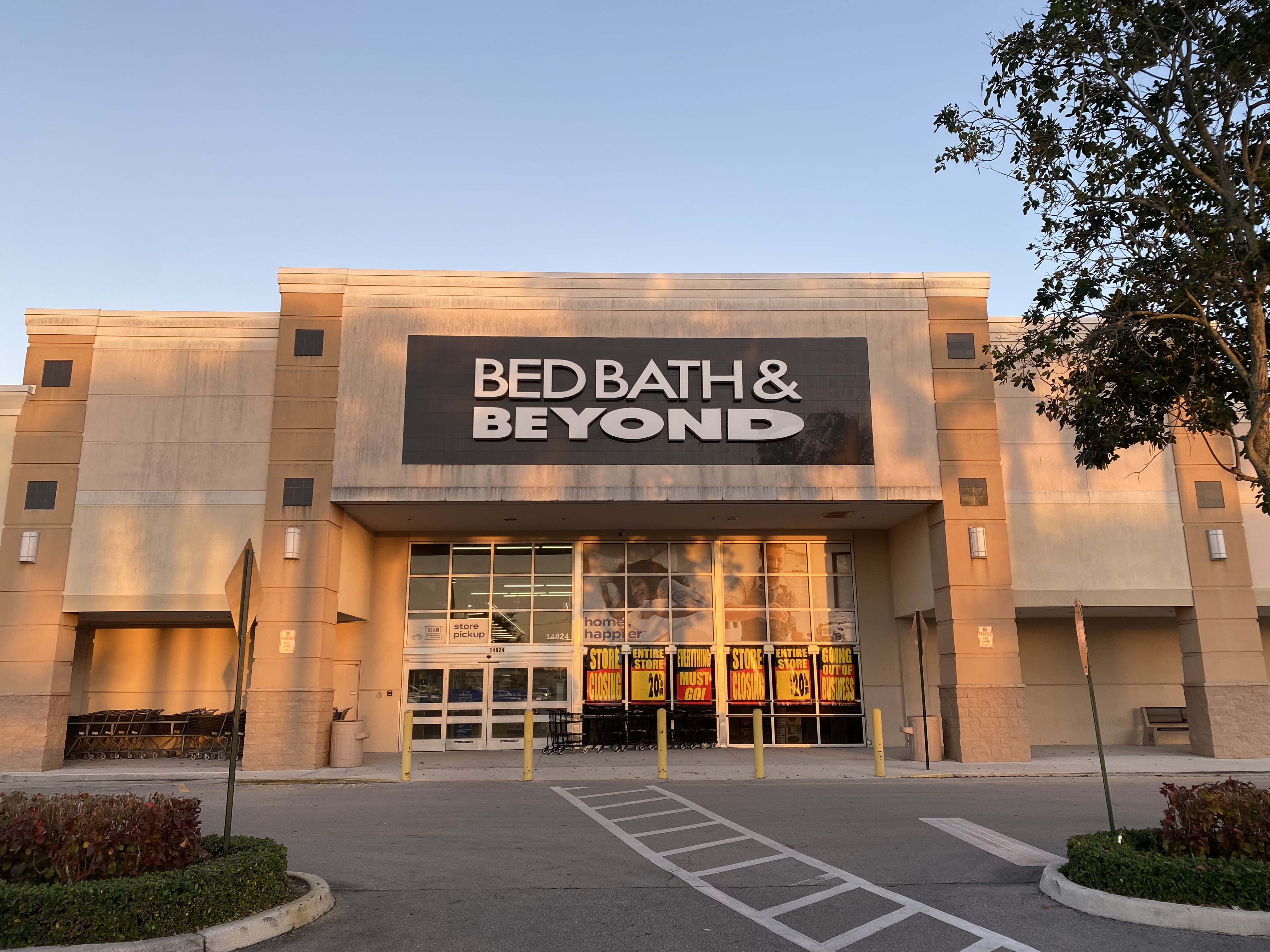 Struggling Bed Bath & Beyond files for bankruptcy protection - Vimarsana News