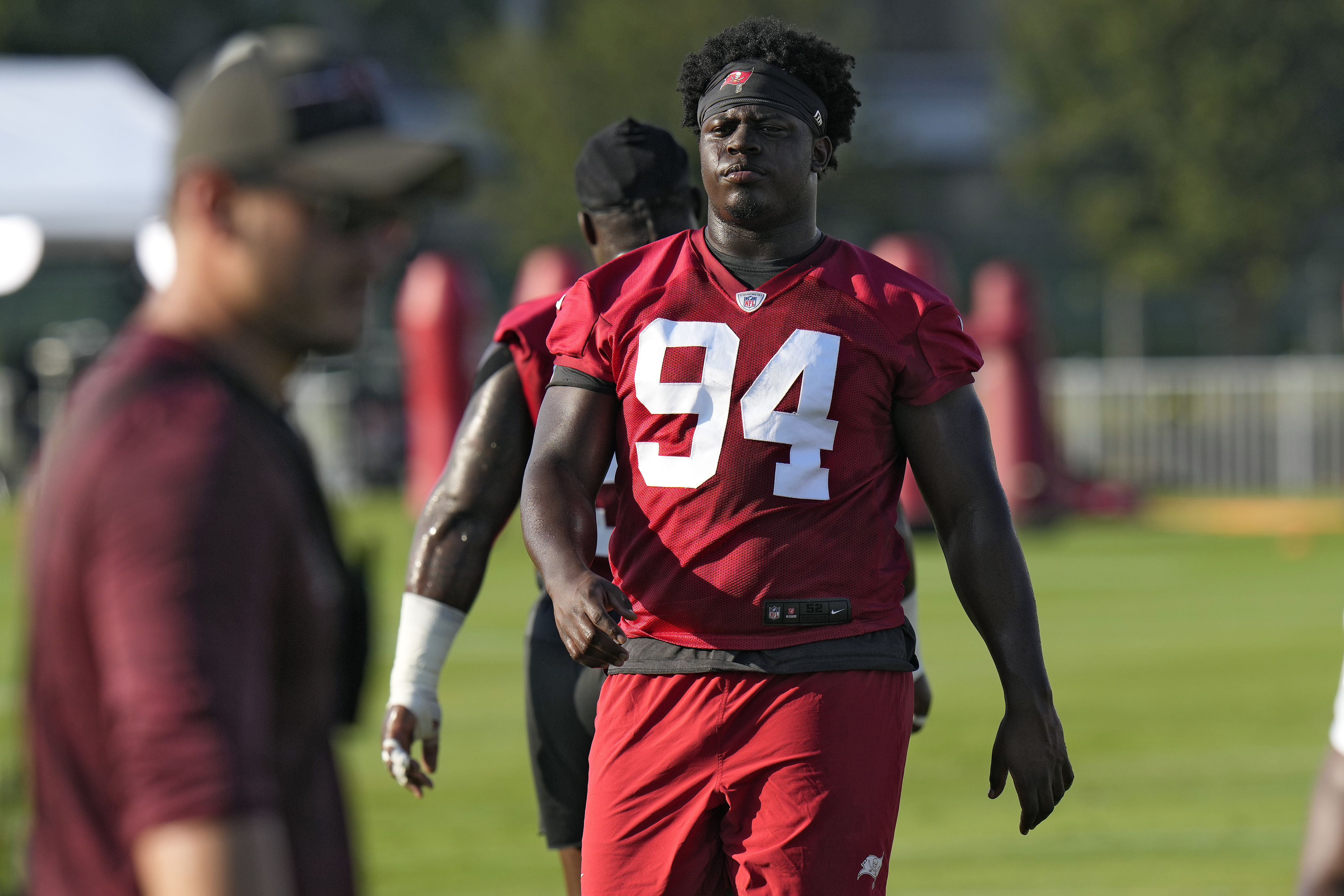 Bucs 1st-round pick Calijah Kancey strains right calf during training camp drill - Vimarsana News