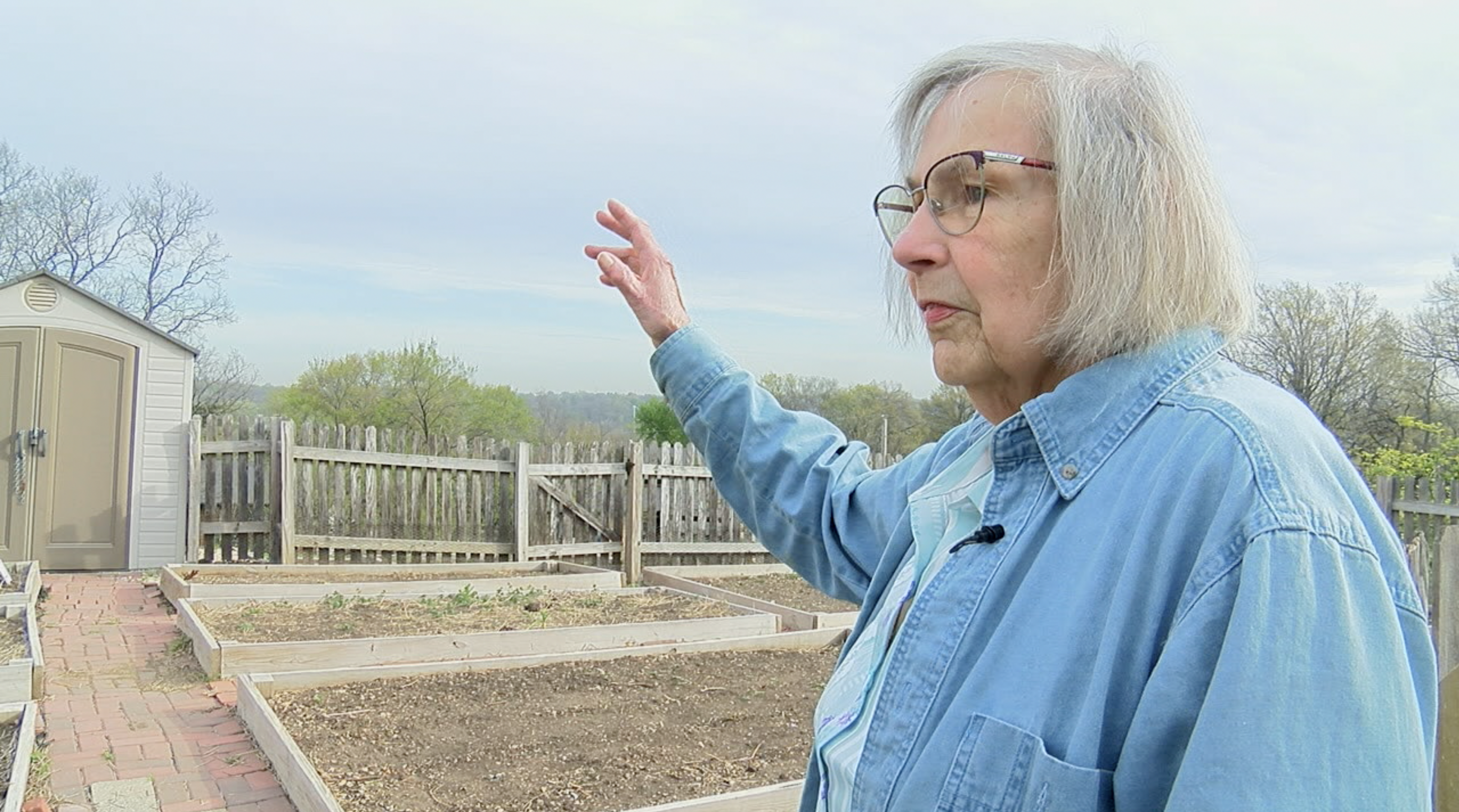 Vandalism sets back Roeland Park community garden feeding families in need - Vimarsana News