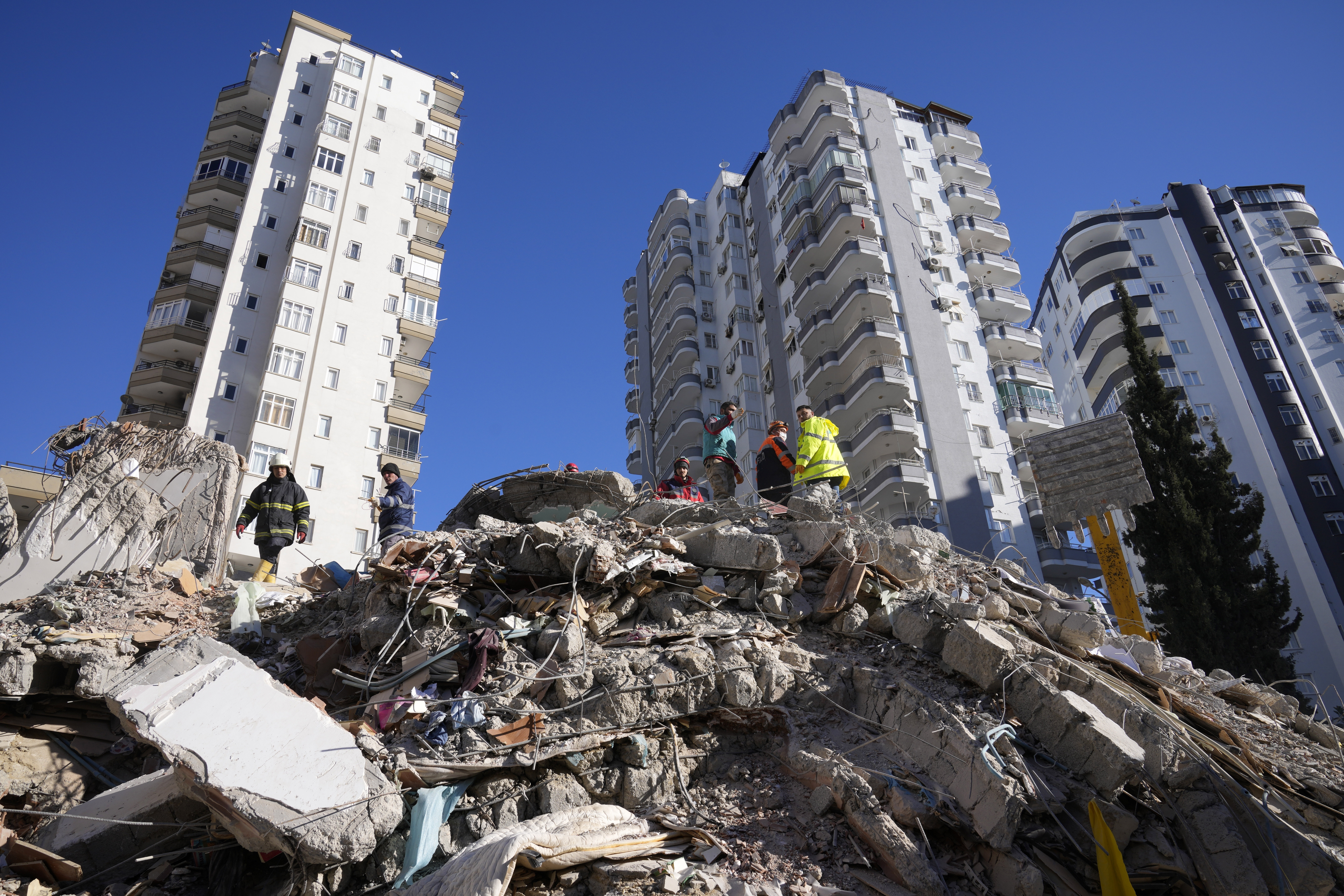 Quake deaths pass 5,000 as Turkey, Syria seek survivors - Vimarsana News
