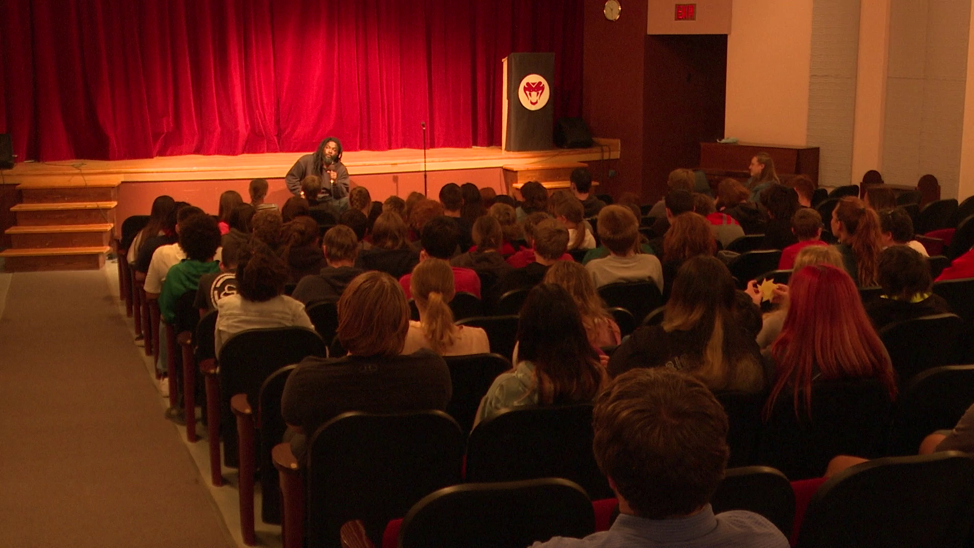 Author's visit aims to inspire students at Dutton-Brady School - Vimarsana News