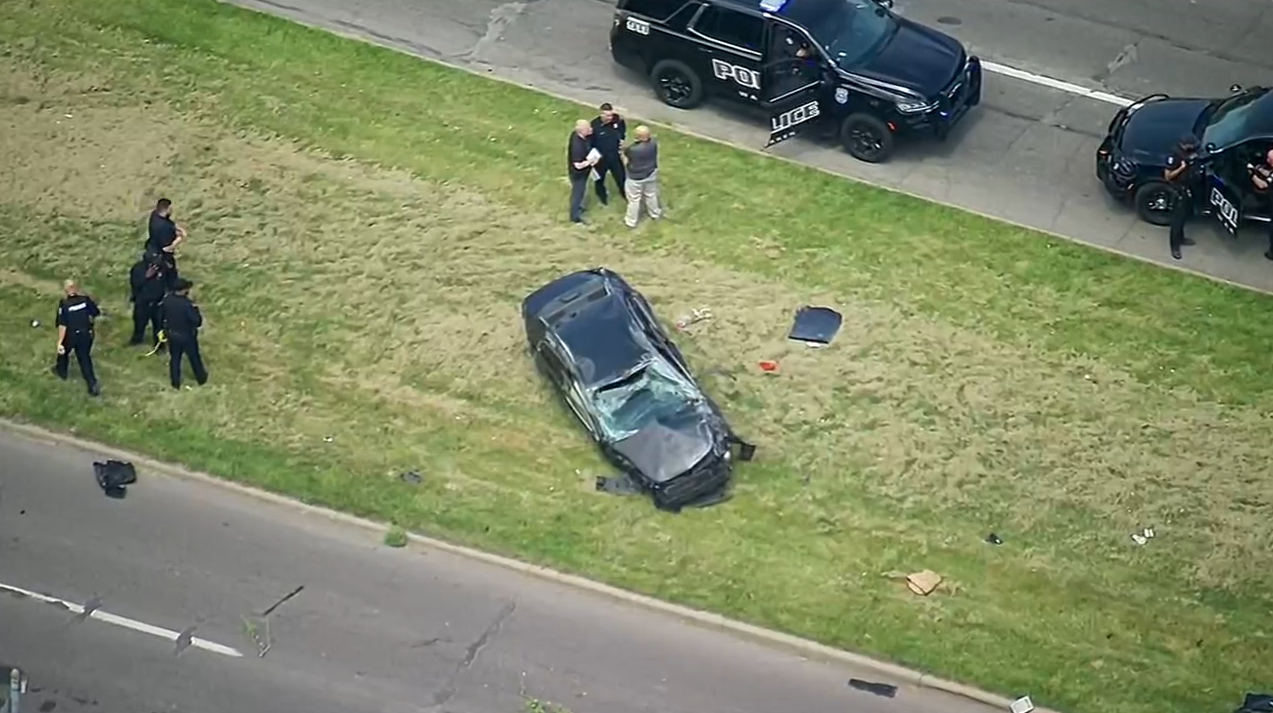 Family of driver in fatal police chase say officers 'should've stopped' - Vimarsana News