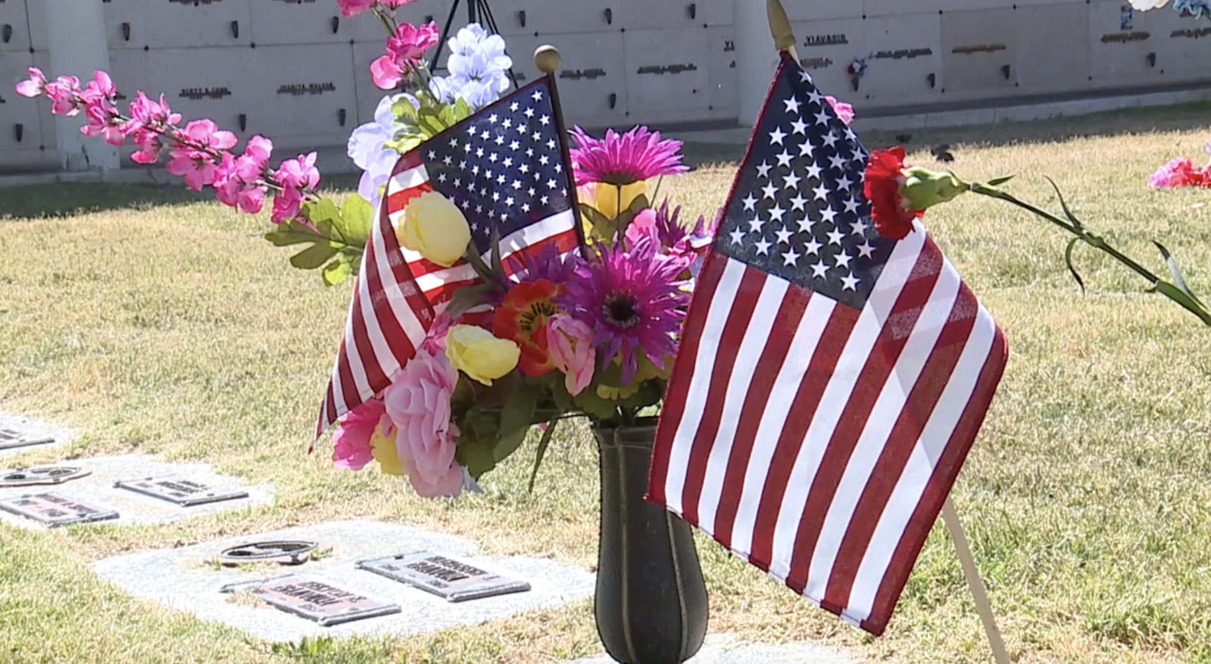 Honoring the Fallen: Palm Mortuaries hosts veterans, families for Memorial Day - Vimarsana News