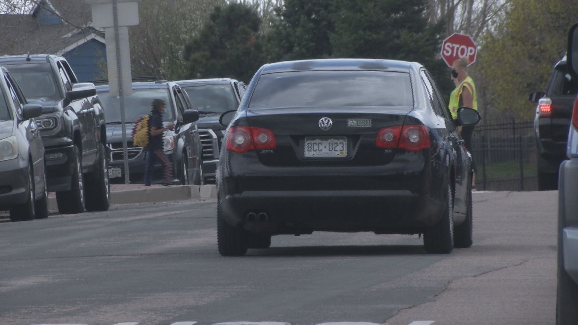 Local police officers remind drivers to slow down in school zones - Vimarsana News