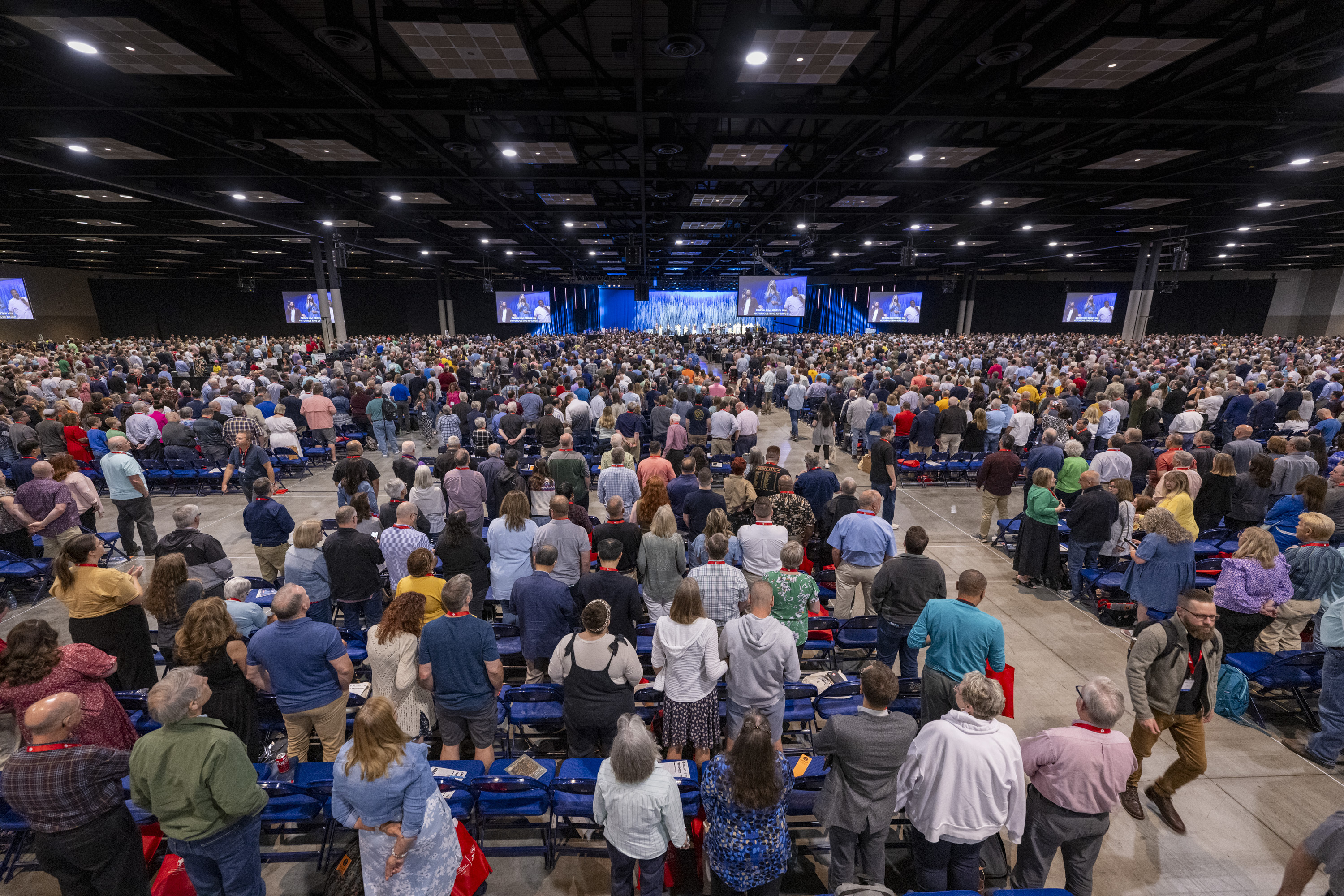 Southern Baptists narrowly reject formal ban on churches with any women pastors - Vimarsana News