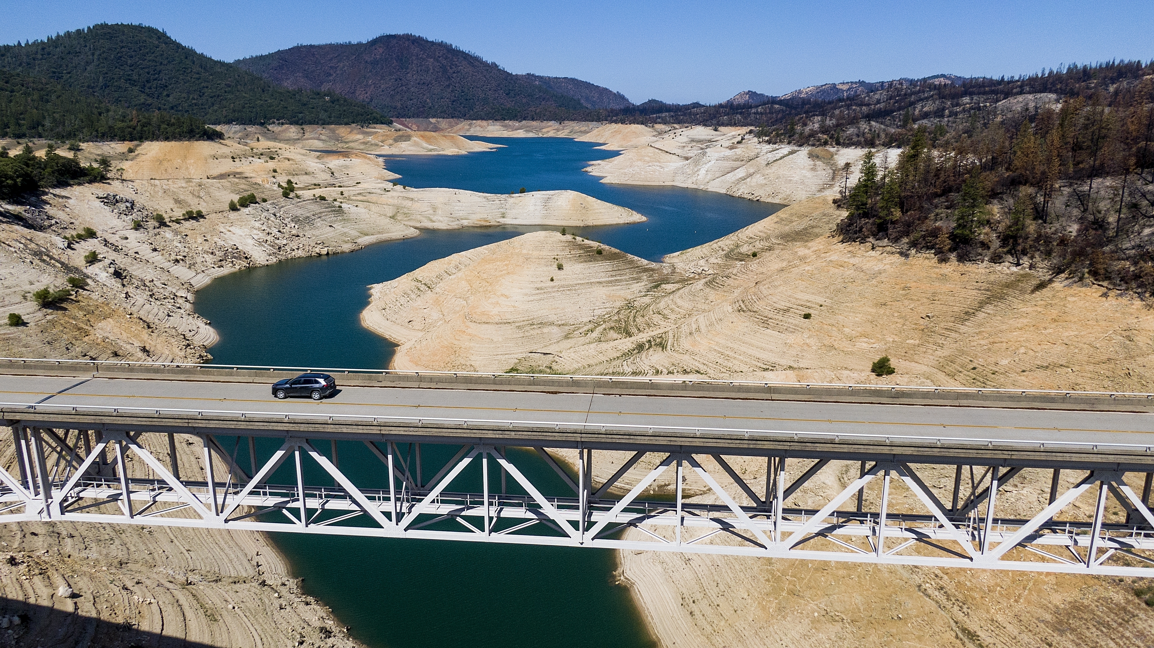 Dramatic photos show how storms filled California reservoirs - Vimarsana News