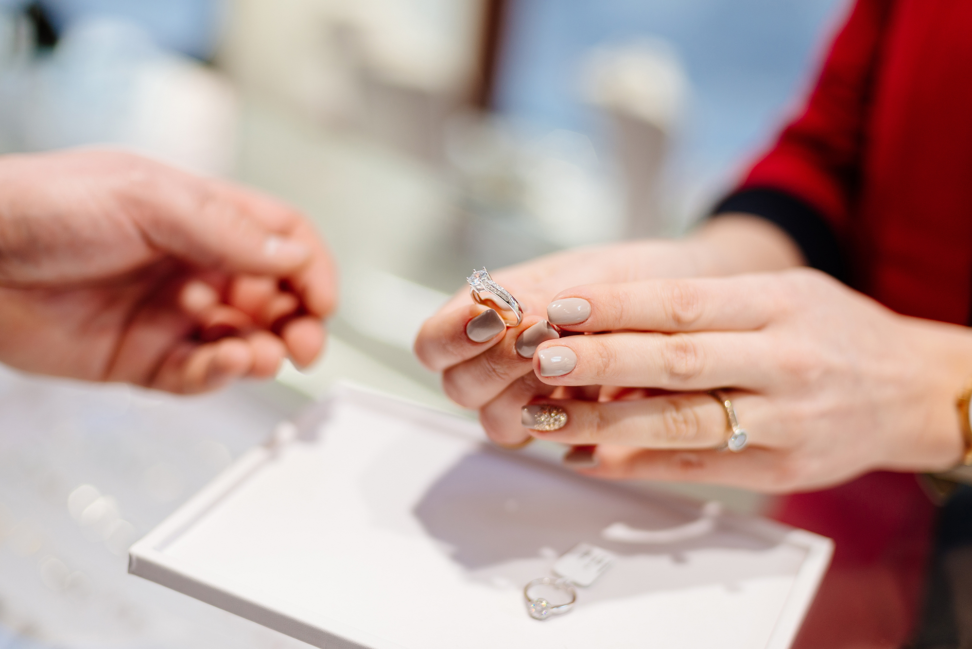 The 'Engagement Gap': ring sales stall as the pandemic put love in limbo - Vimarsana News