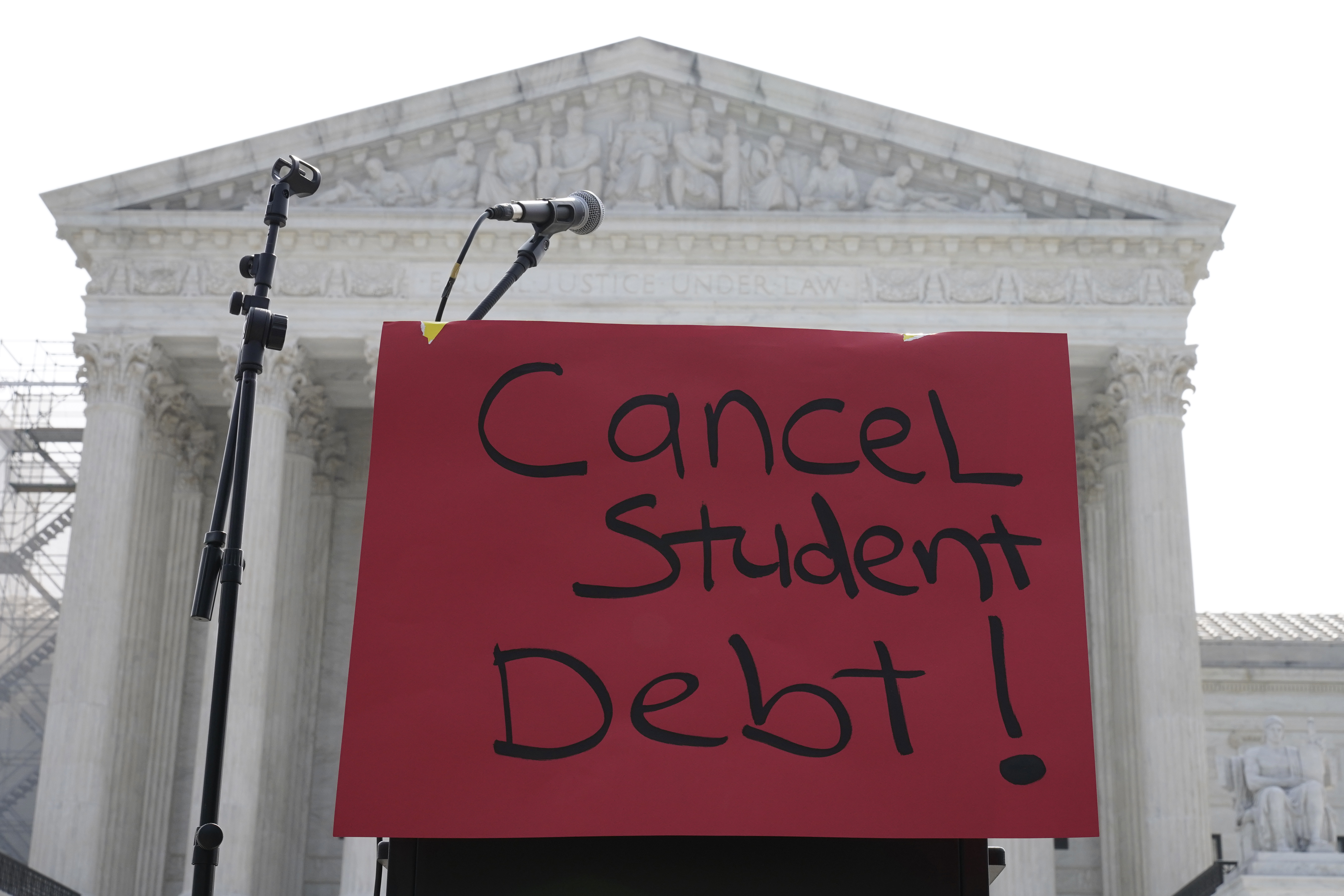 SCOTUS strikes down plan to wipe away part of student loan debt - Vimarsana News