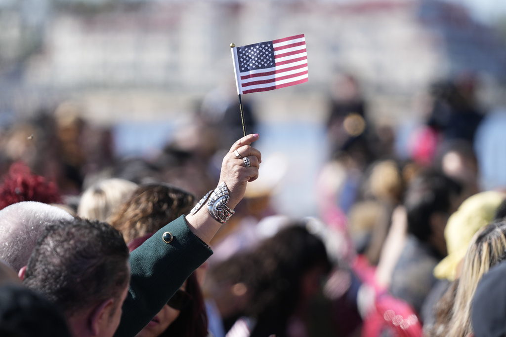 Immigration drove white, Asian population growth in US last year - Vimarsana News