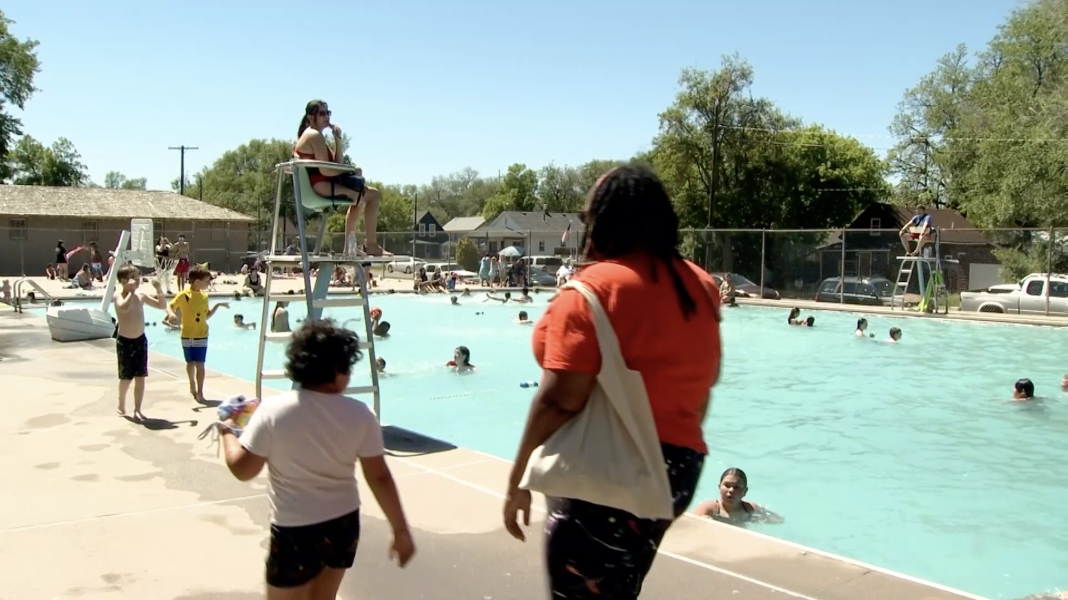 Billings swimming pools open; lifeguard shortage forces closure of wading pools - Vimarsana News