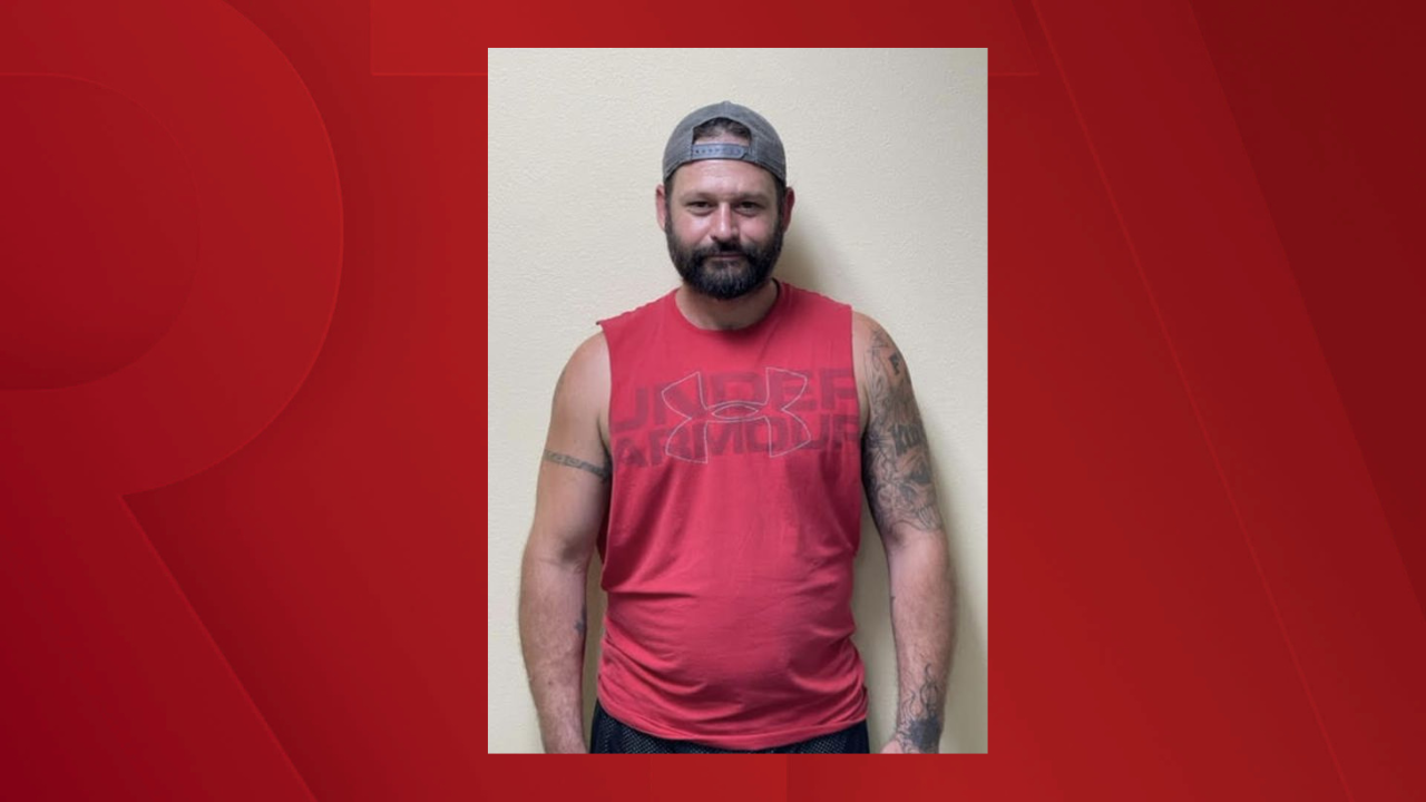 ISP searching for 'armed and dangerous' man wanted for escaping home detention - Vimarsana News