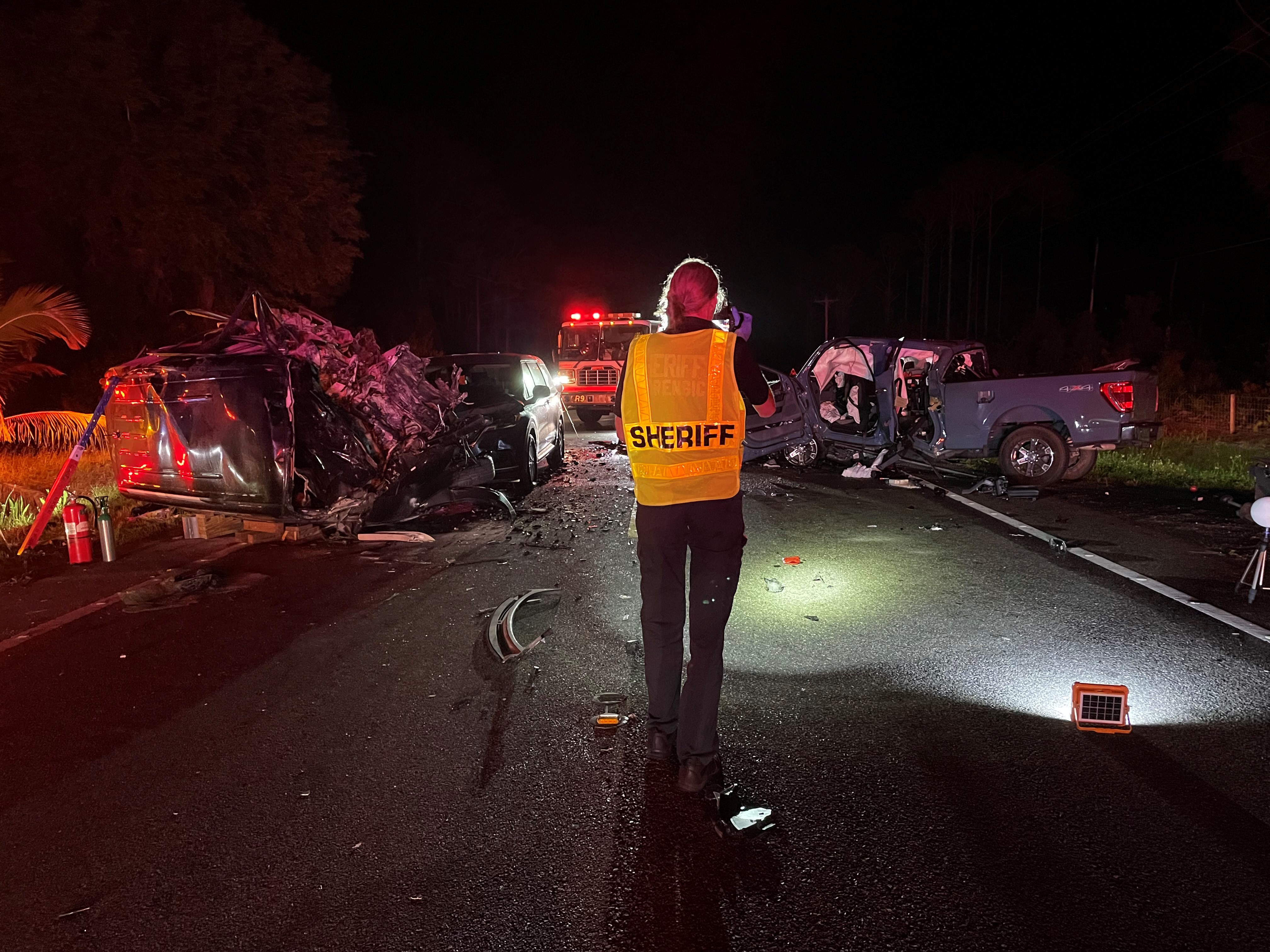 Three killed in head-on Lake Wales crash - Vimarsana News