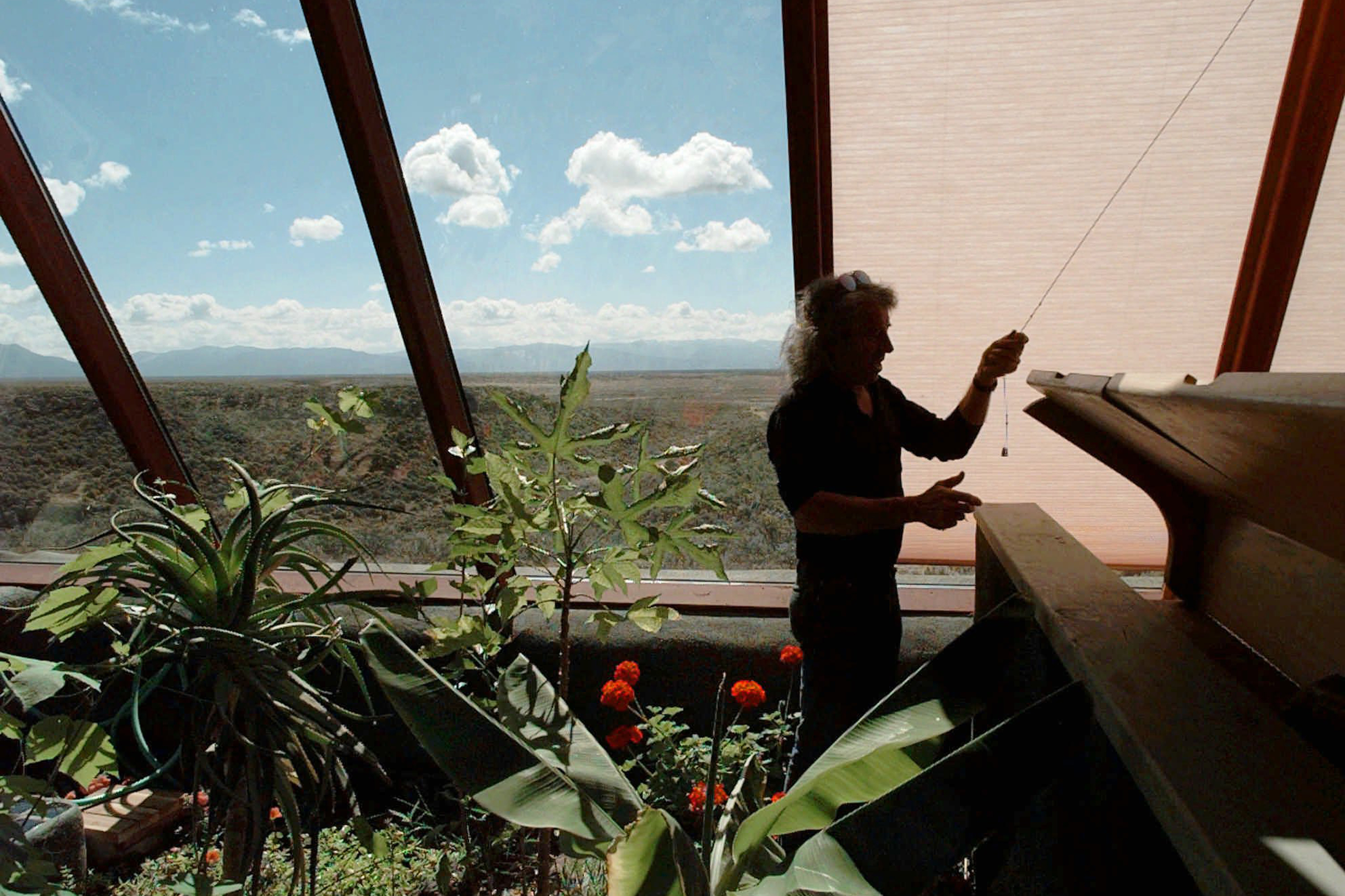 An off-the-grid community in New Mexico offers insight into sustainable building - Vimarsana News