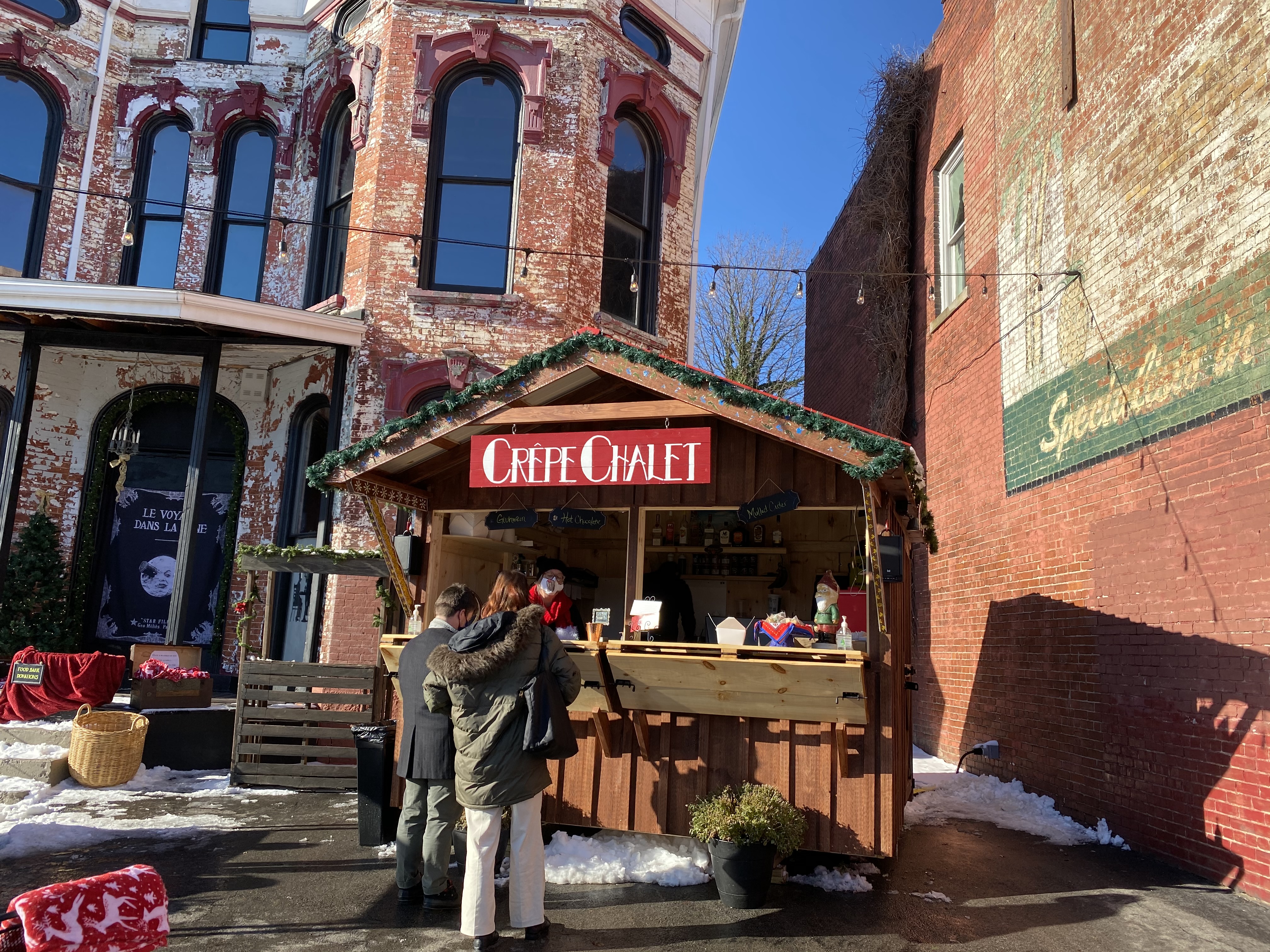 New Crêpe Chalet bringing festive flair and new sense of community to Main St. - Vimarsana News