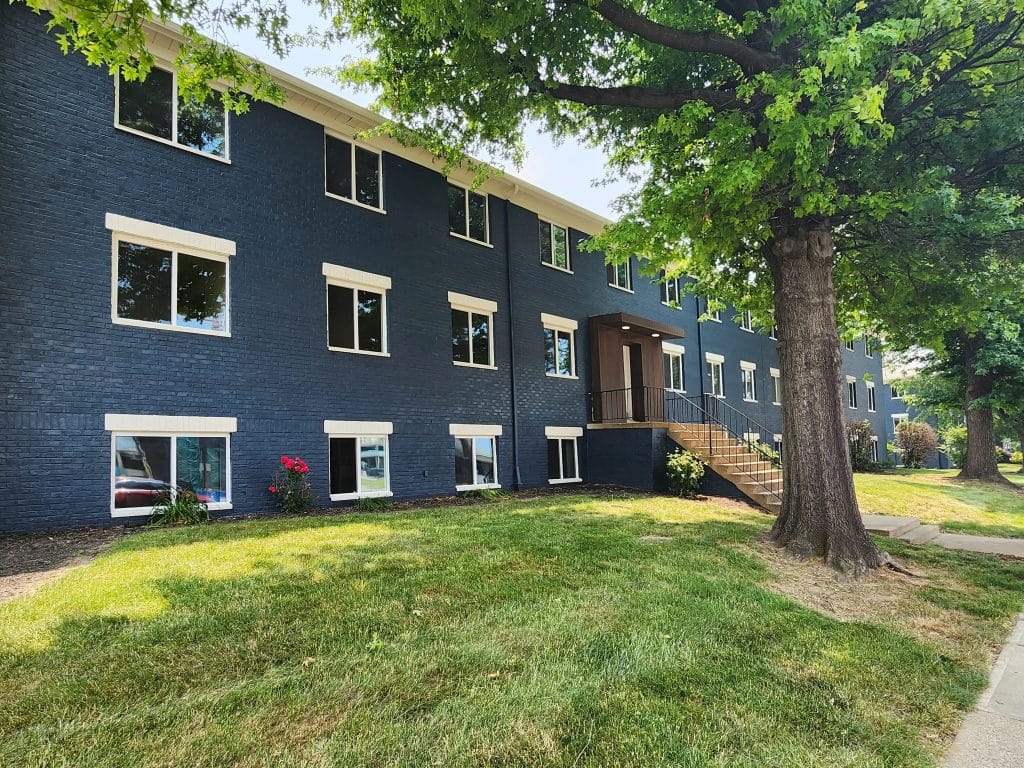 Former Victoria Square apartments for rent, now called Cadence of Newport - Vimarsana News
