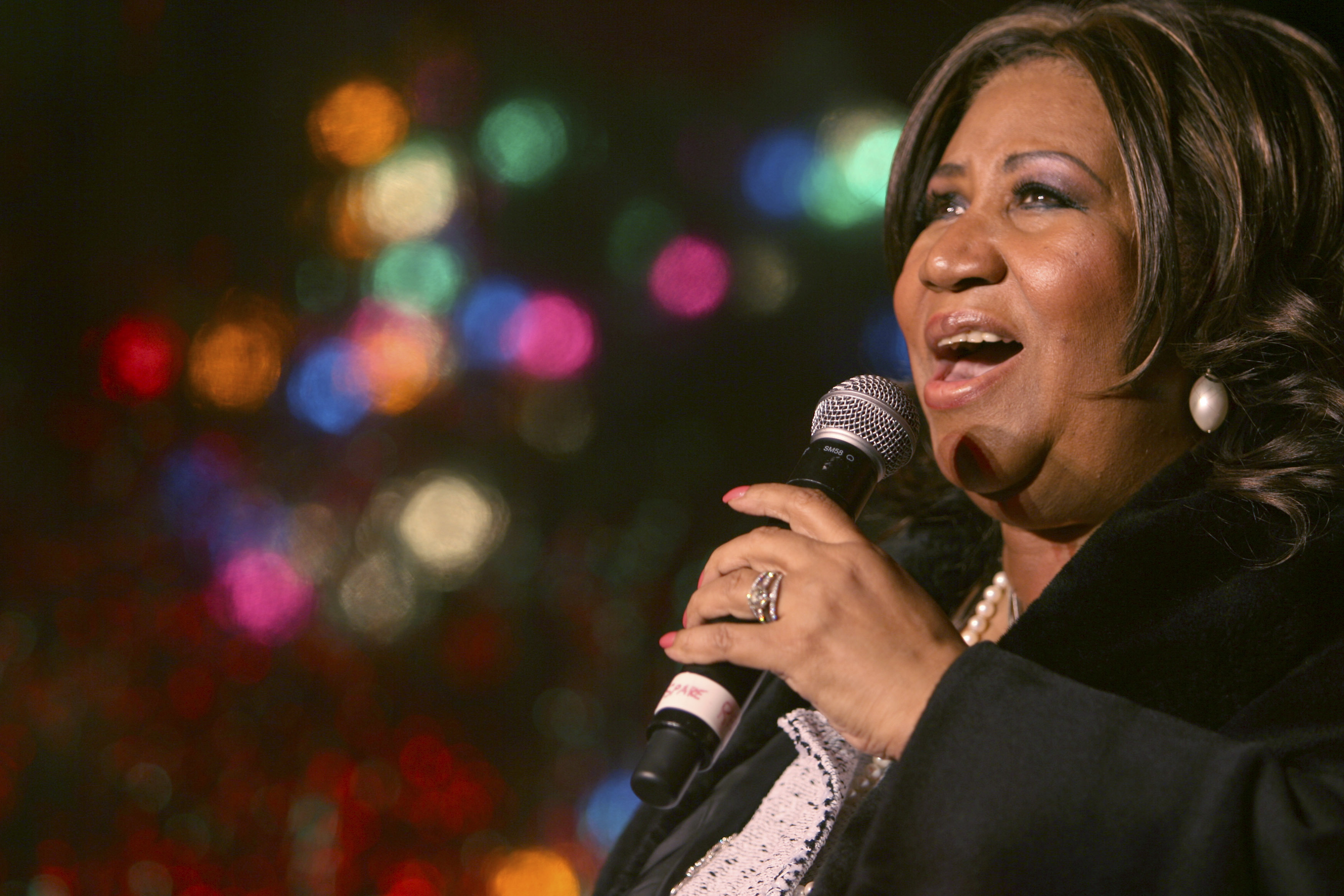 Jury decides 2014 document found in Aretha Franklin's couch is a valid will - Vimarsana News