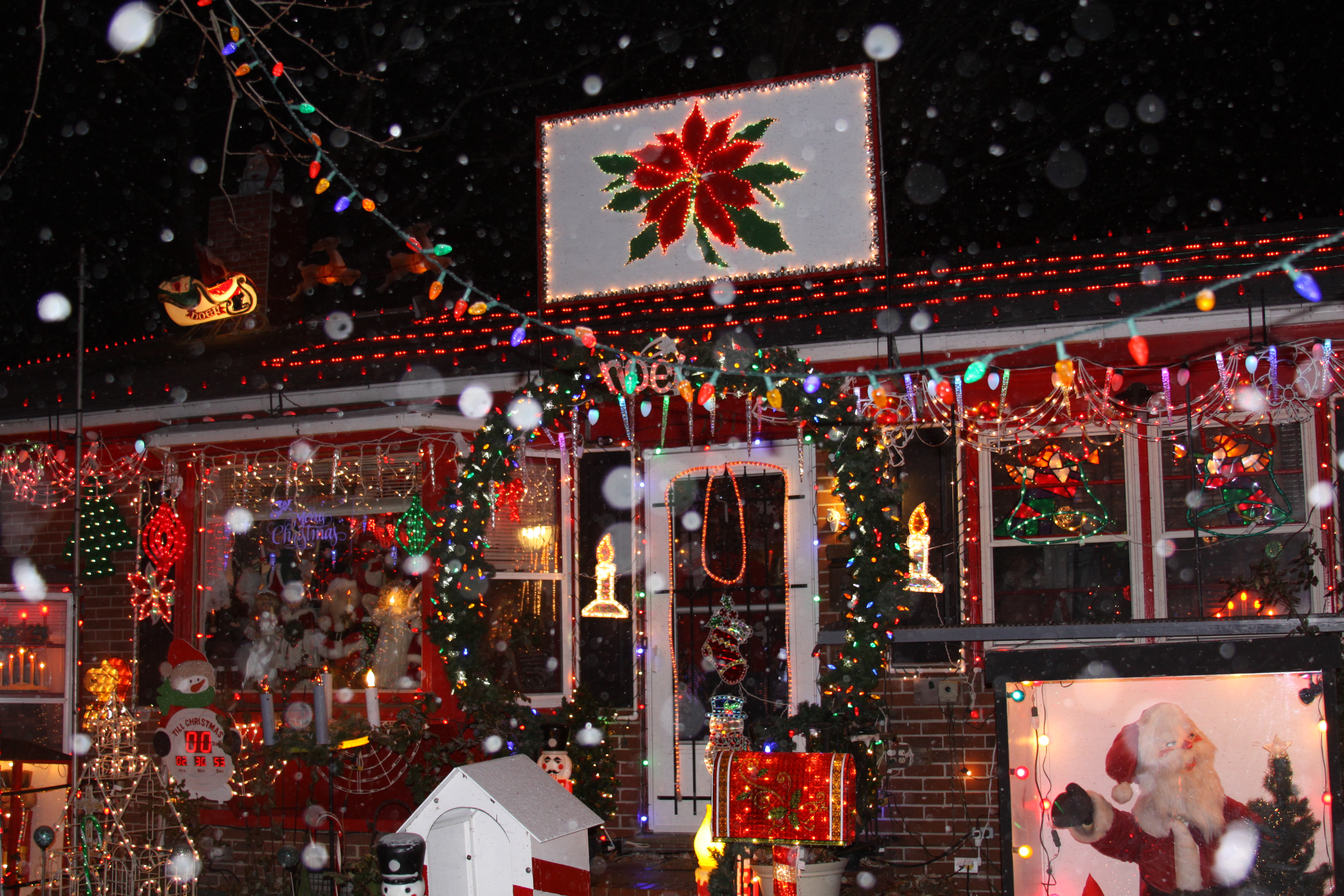 Real estate agent's map lights the way to the best Christmas light displays in Hampton Roads for fourth year - Vimarsana News