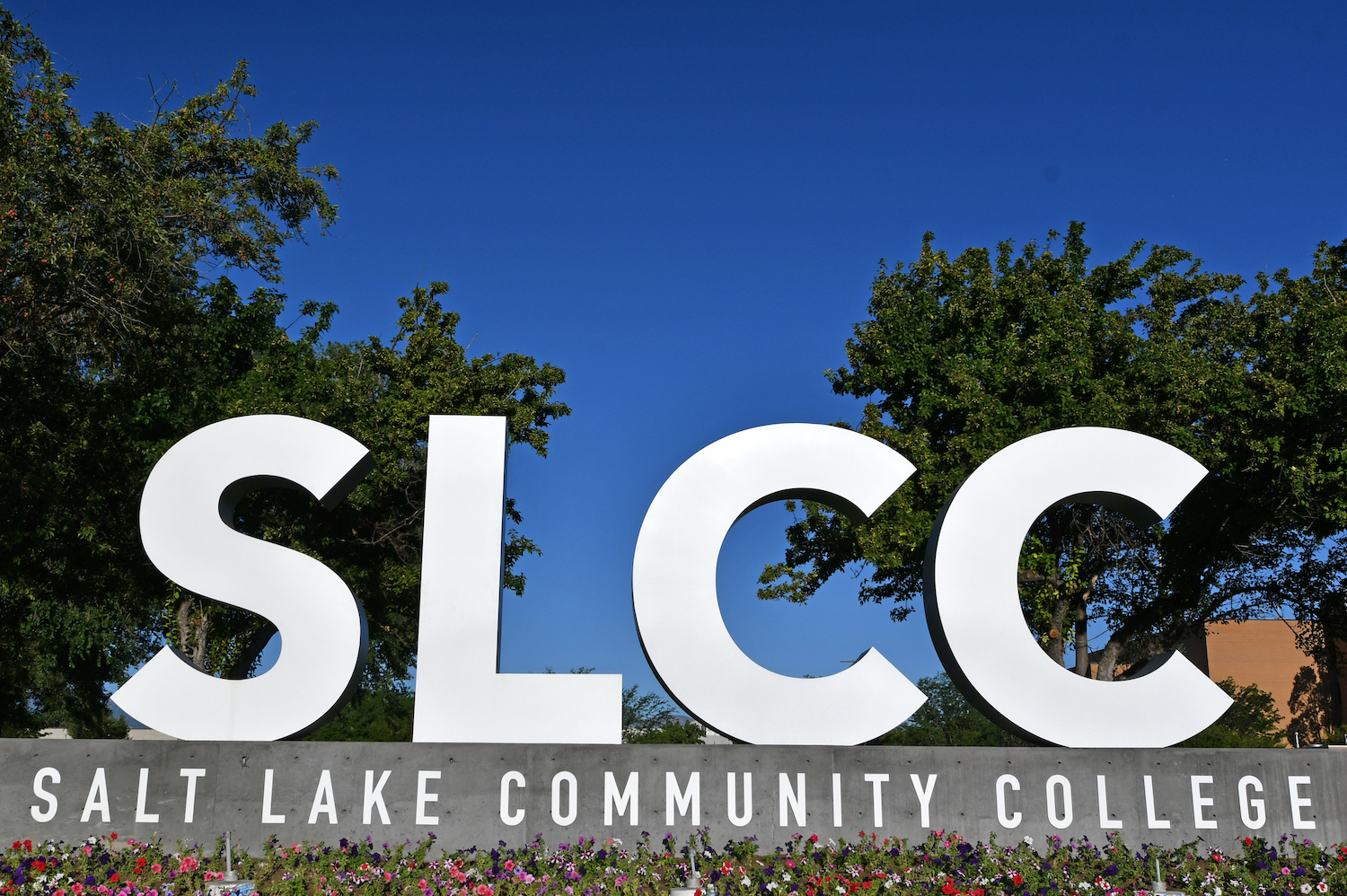 SLCC announces August graduation ceremony - Vimarsana News