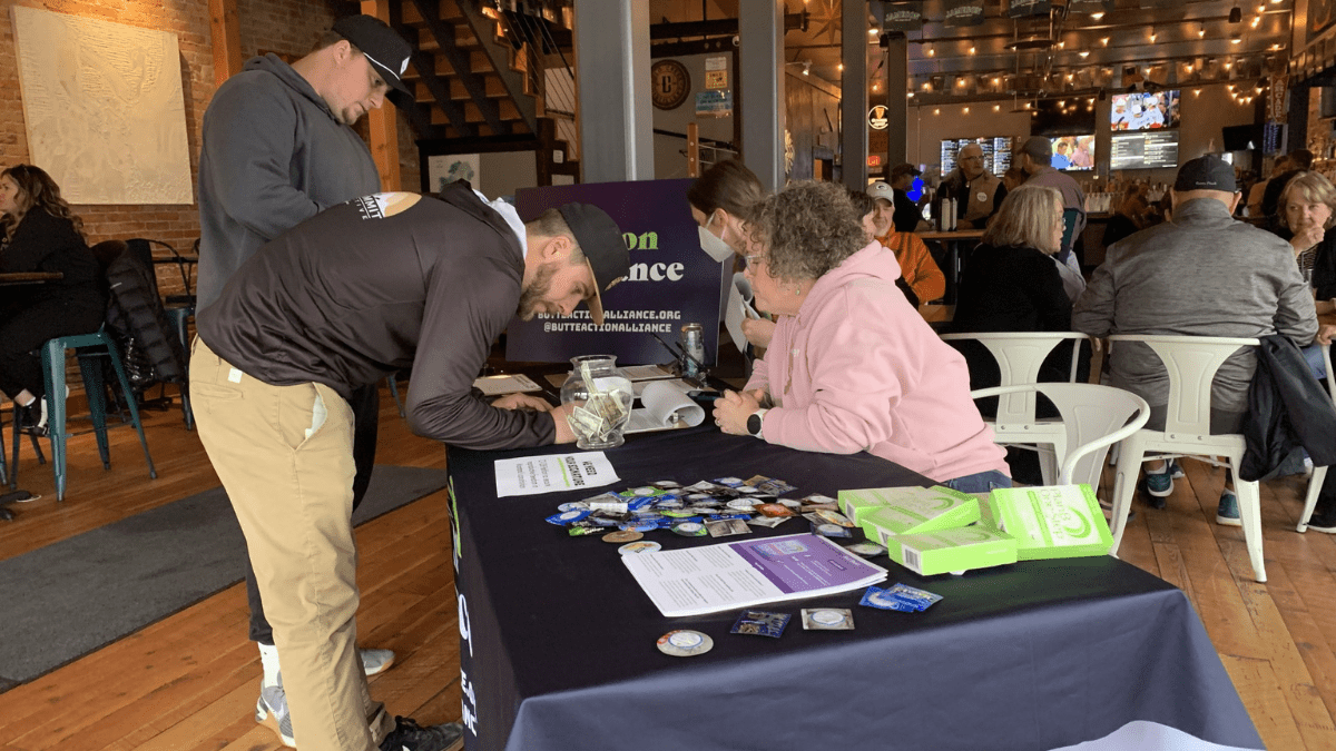 Montana's abortion rights campaign seeking signatures while dodging opposition - Vimarsana News