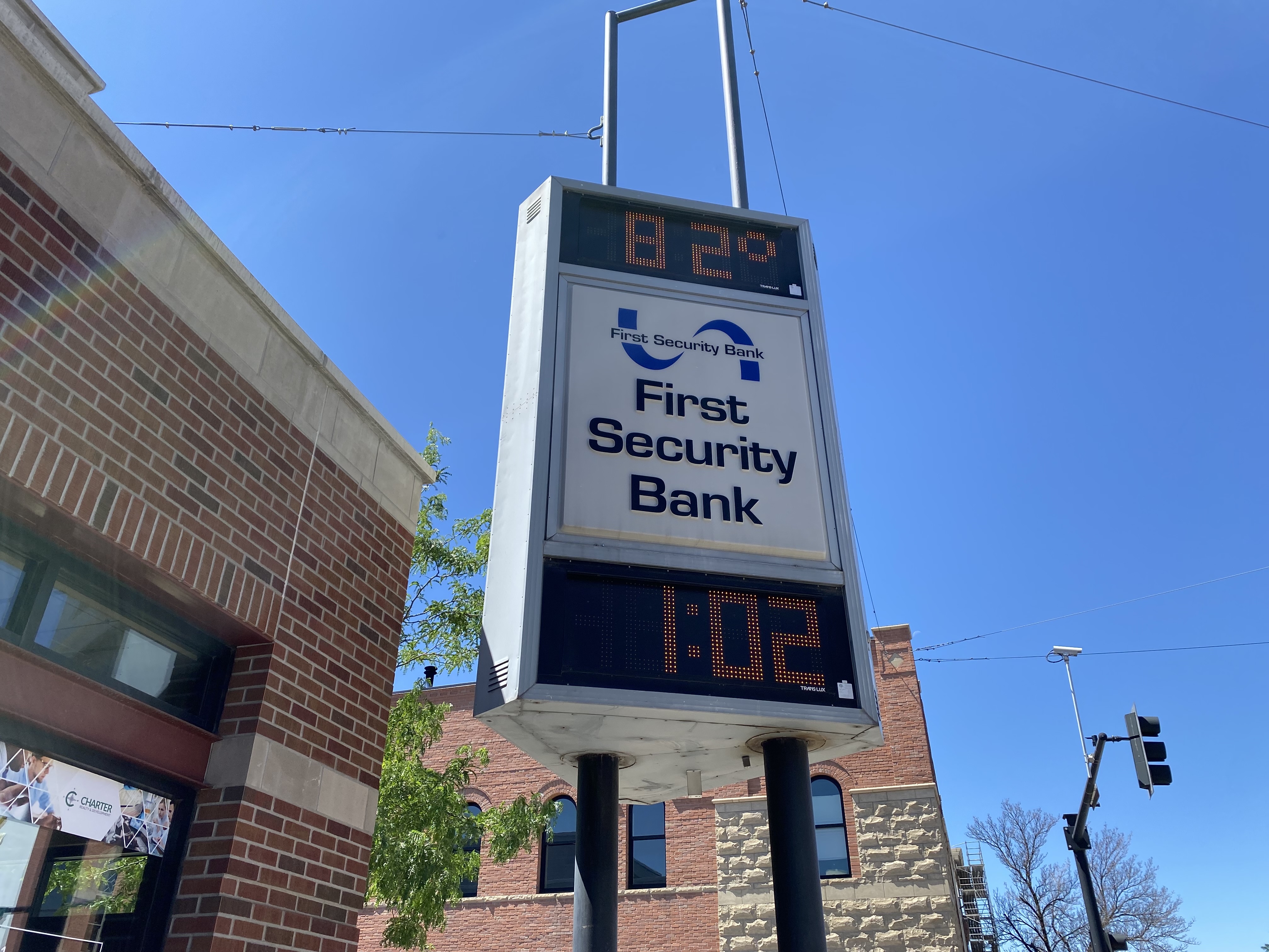 Two men arrested after Bozeman bank employees reported theft - Vimarsana News