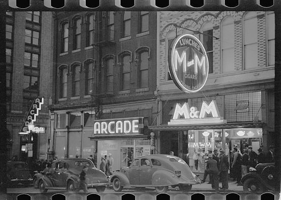 The last great cigar store: the history of the M&M - Vimarsana News