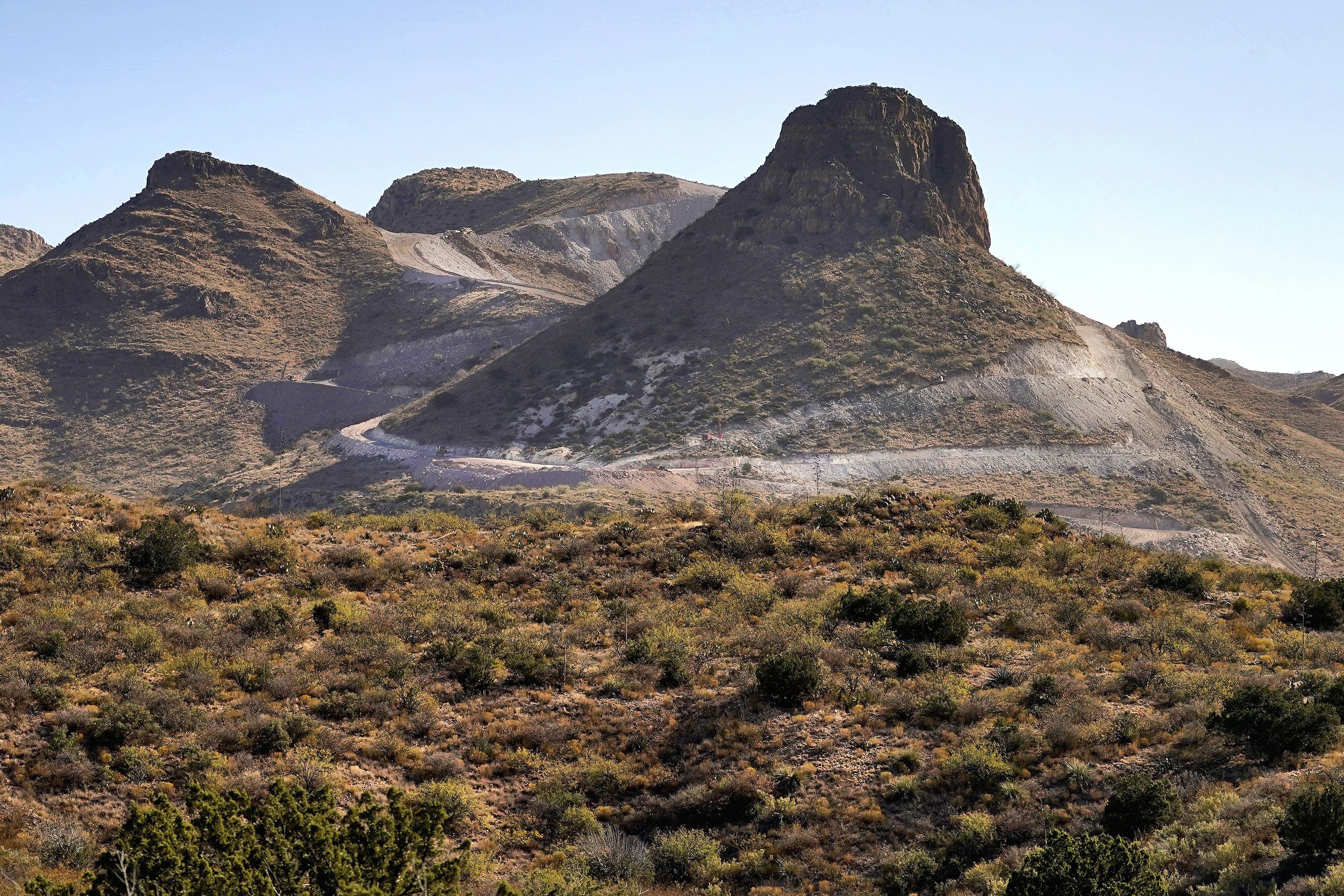 More migrant deaths recorded amid record heat along Arizona border - Vimarsana News