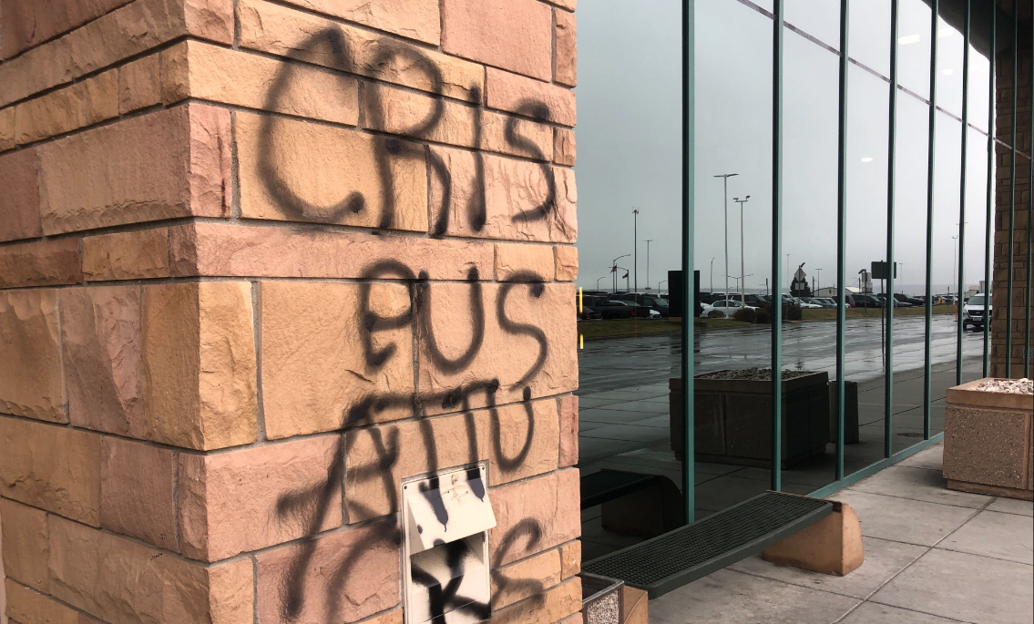 Vandal strikes Billings airport, suspect arrested - Vimarsana News