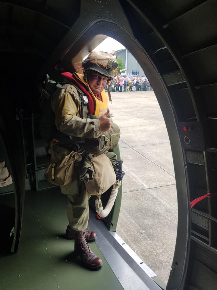 Parachutists heading to France to commemorate 80th anniversary of D-Day - Vimarsana News