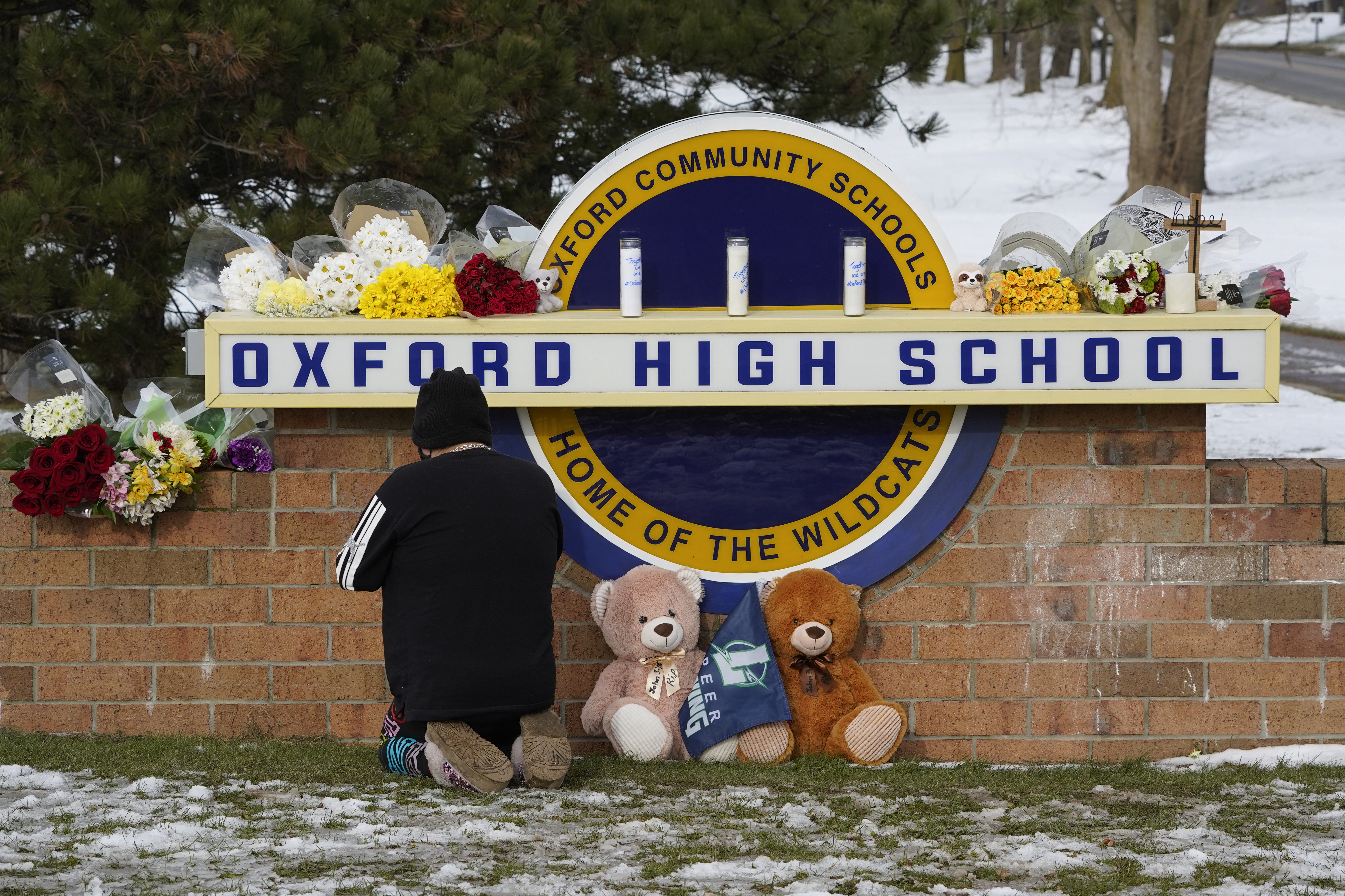 Judge: Oxford Schools, staff immune from shooting lawsuits - Vimarsana News