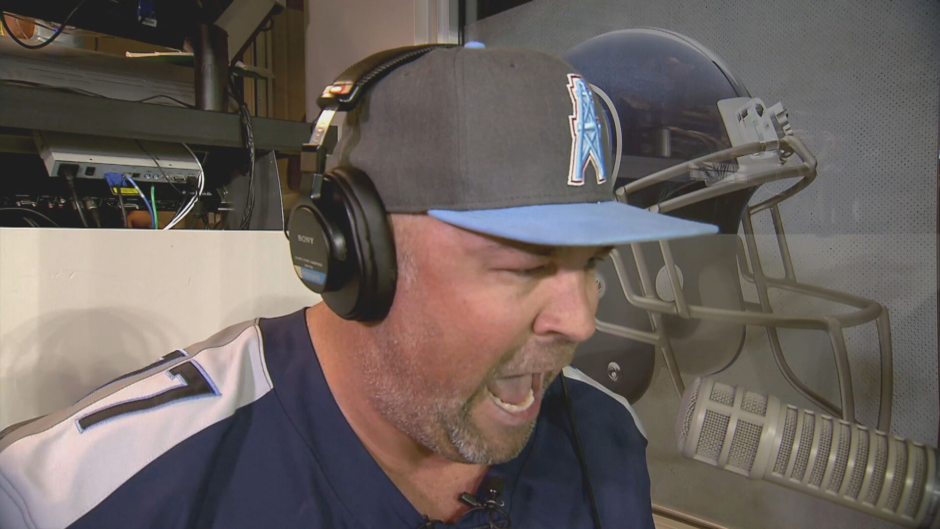 Tennessee Titans ask fans to help them pick their next public address announcer - Vimarsana News