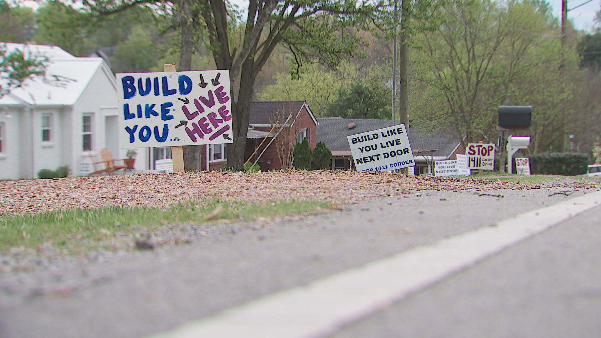 Neighbors worried about city overlays after a loophole allows tall and skinny - Vimarsana News