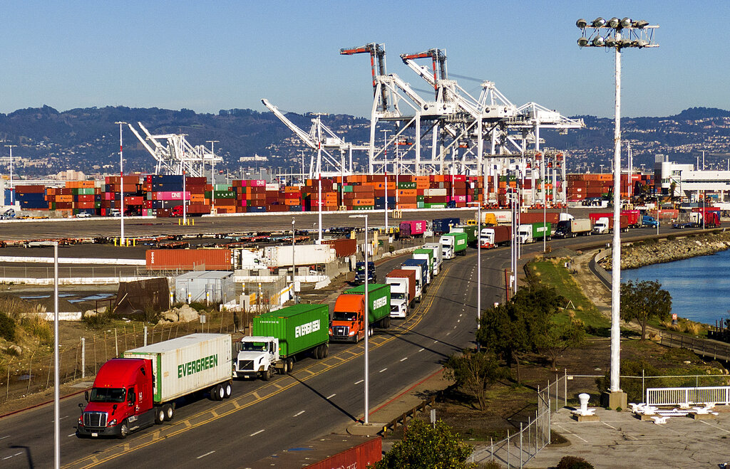 Trucker protest shuts down operations at California port - Vimarsana News