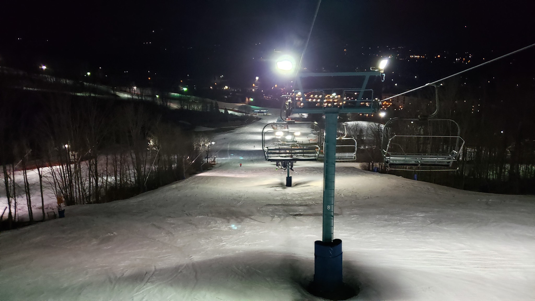 Ski resorts abiding by capacity restrictions - Vimarsana News
