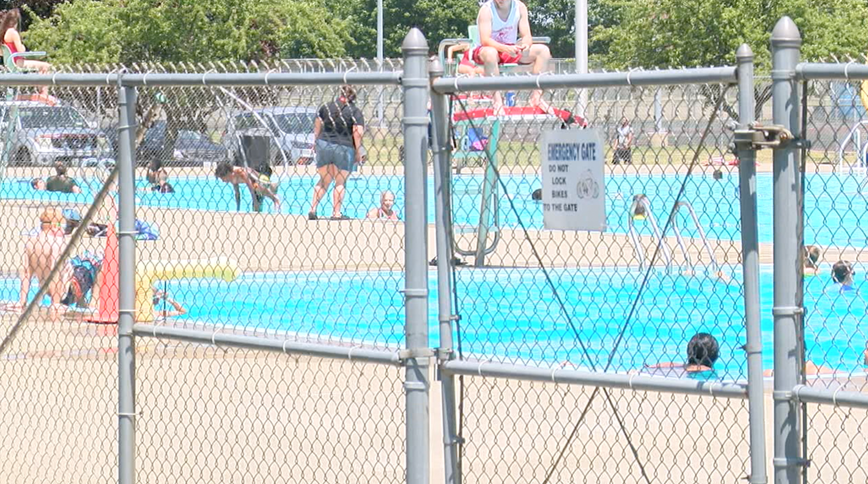 Why are so many public pools closed? - Vimarsana News